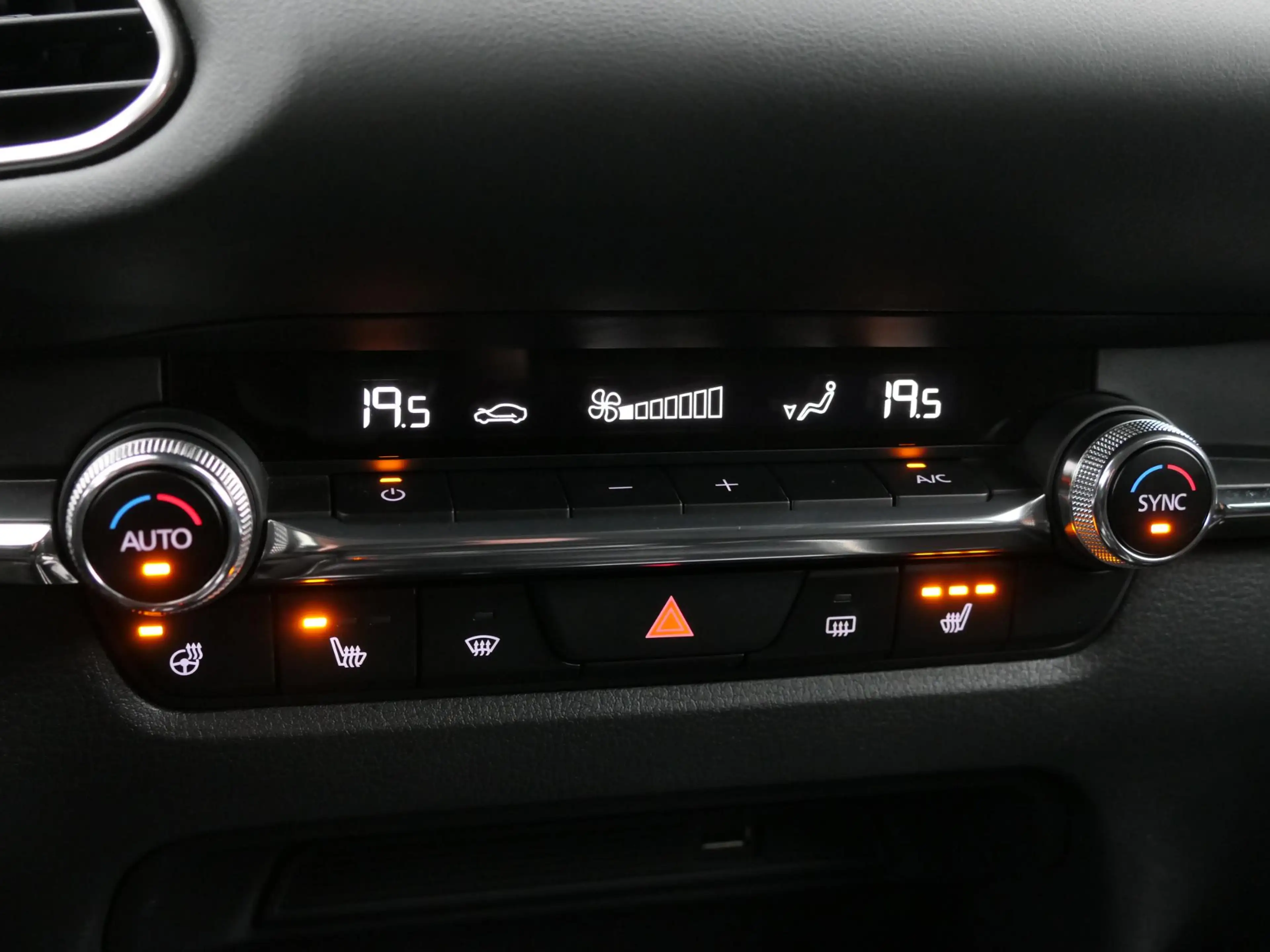 Mazda CX-30 2.0 e-SkyActiv-X M Hybrid Sportive | Trekhaak | BO — photo 9