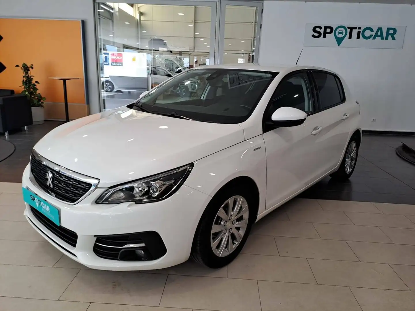 Peugeot 308 1.2 PureTech S&S Access 110 Wit - 1