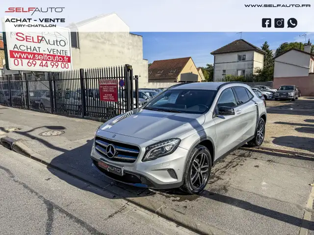 Mercedes-Benz GLA 200 200 D SENSATION 7G-DCT
