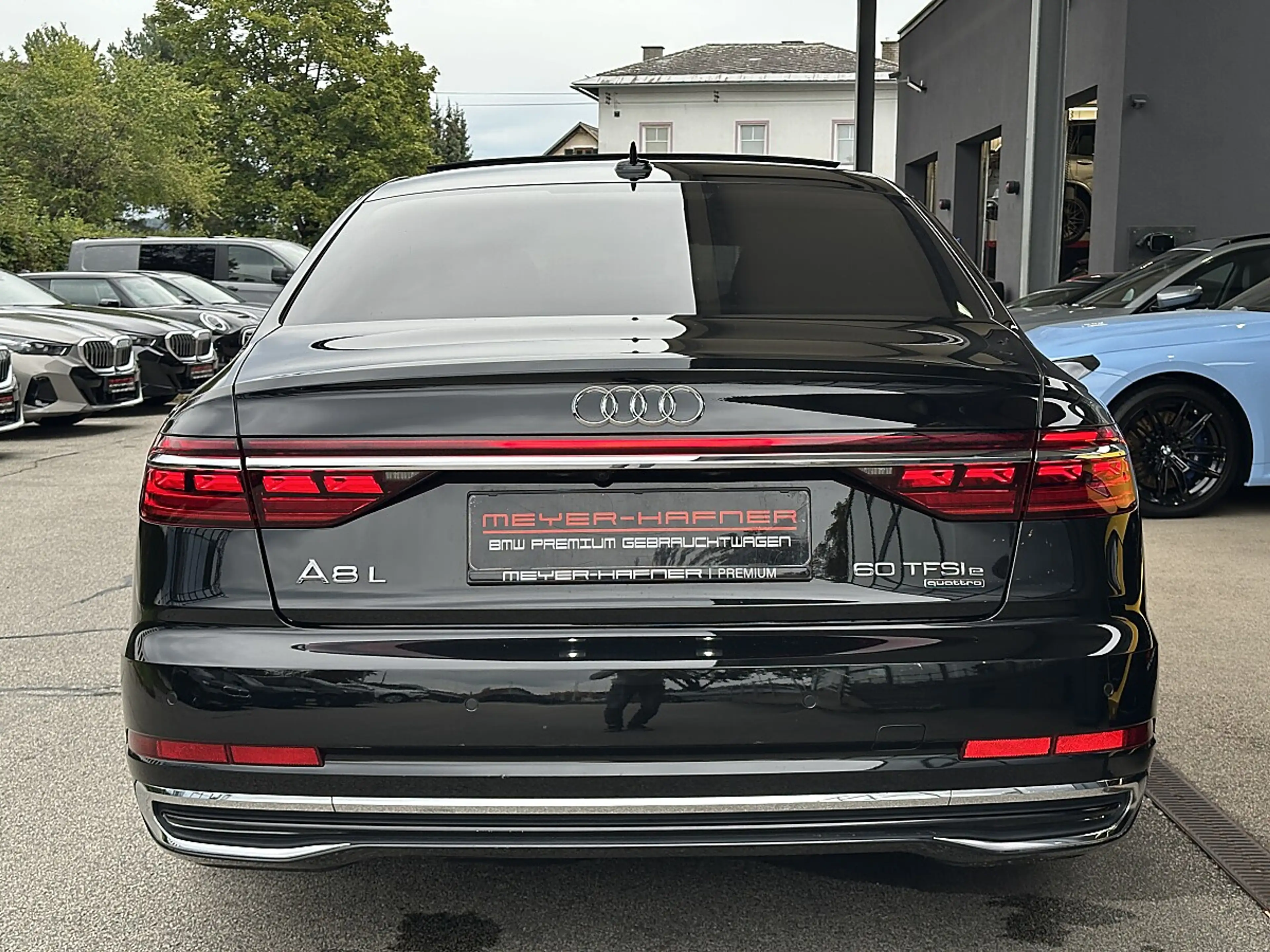 Audi A8 Lang 60 TFSI e PHEV quattro — photo 11