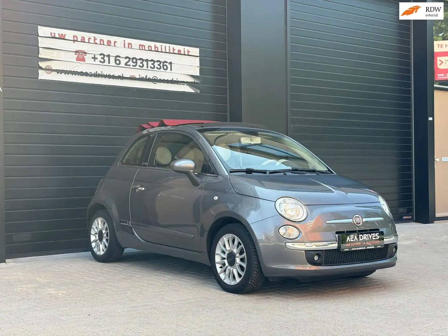 Fiat 500C 1.2 Cabrio met panoramadak, airco, parkeersensoren Grijs - 1