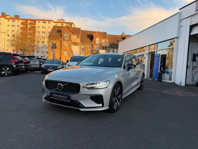Volvo V60 T8 AWD Plug in L Rang Ultimate, Pano,Massage