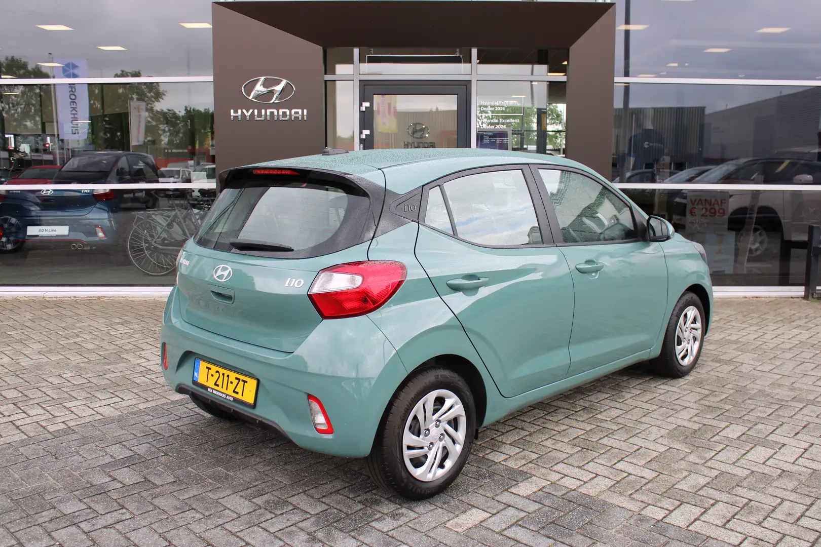Hyundai i10 1.0 Comfort | Airco | Cruise control | DAB ontvang Groen - 2