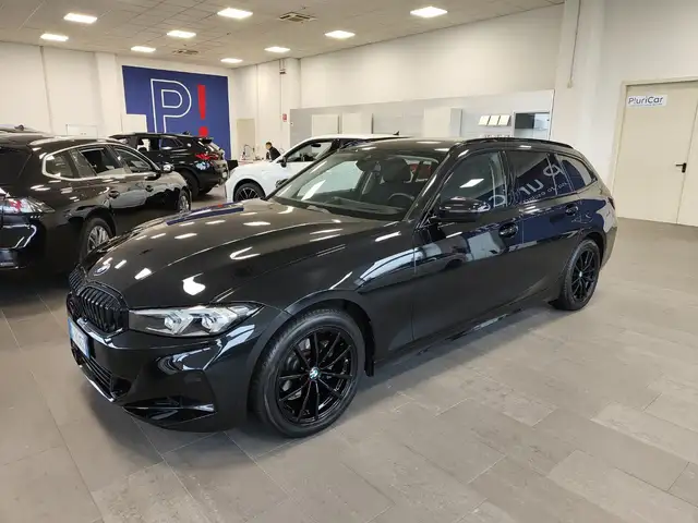 BMW 318 d 48V Touring Auto Navi Sensori Cruise Fari LED