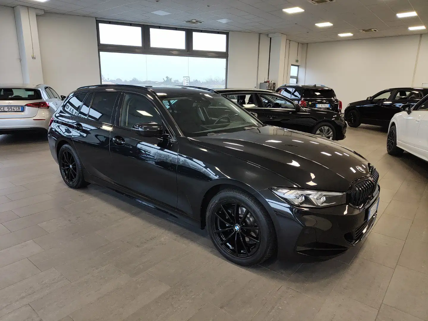 BMW 318 d 48V Touring Auto Navi Sensori Cruise Fari LED Zwart - 2