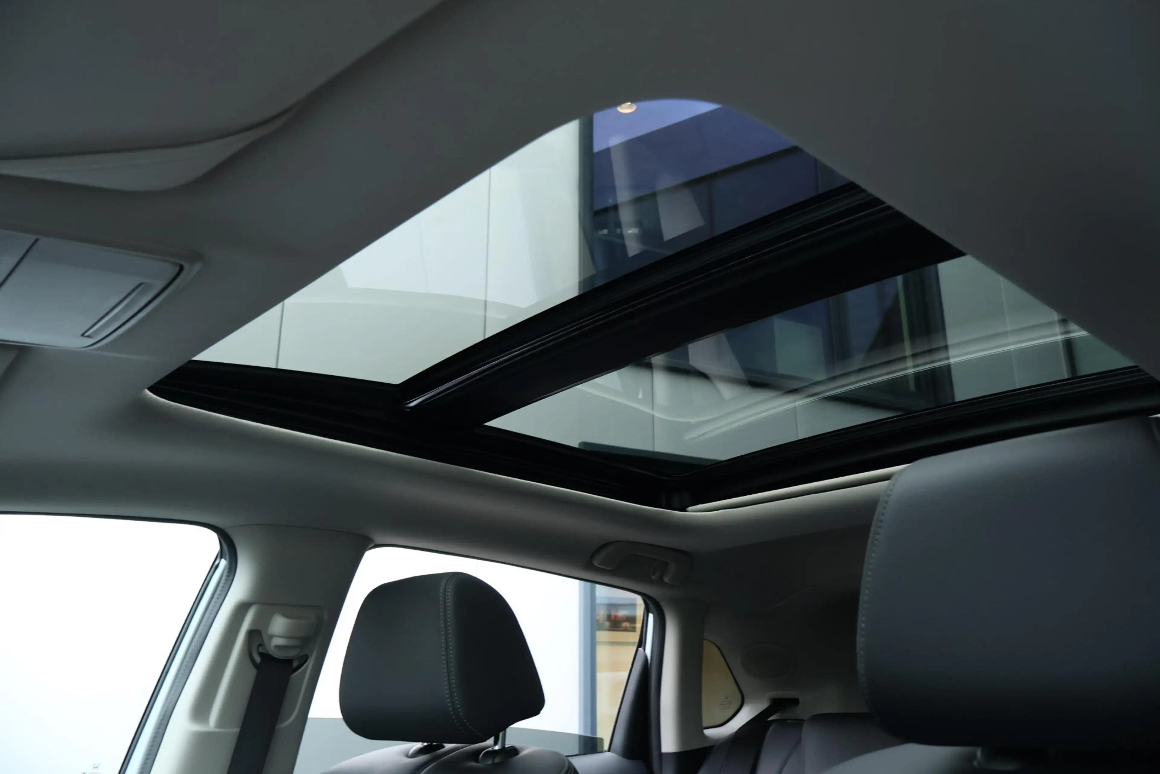 Honda ZR-V 2.0 e:HEV Advance / Pano / Adaptive cruise / DAB — photo 13