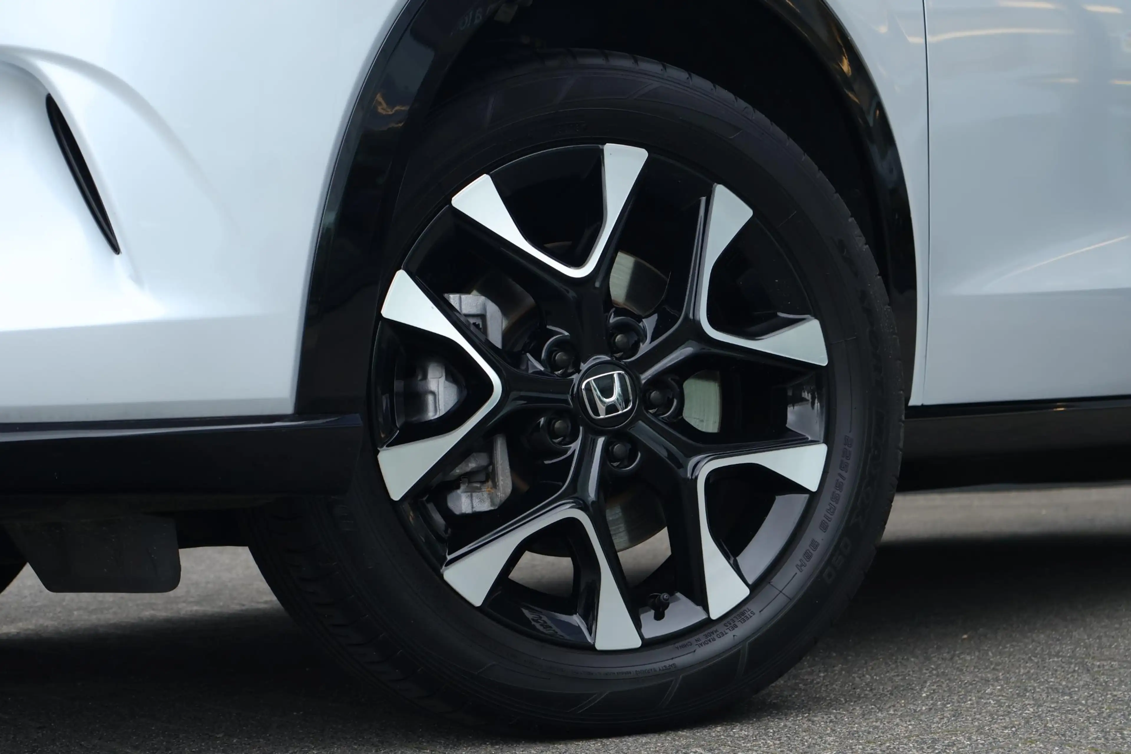 Honda ZR-V 2.0 e:HEV Advance / Pano / Adaptive cruise / DAB — photo 4