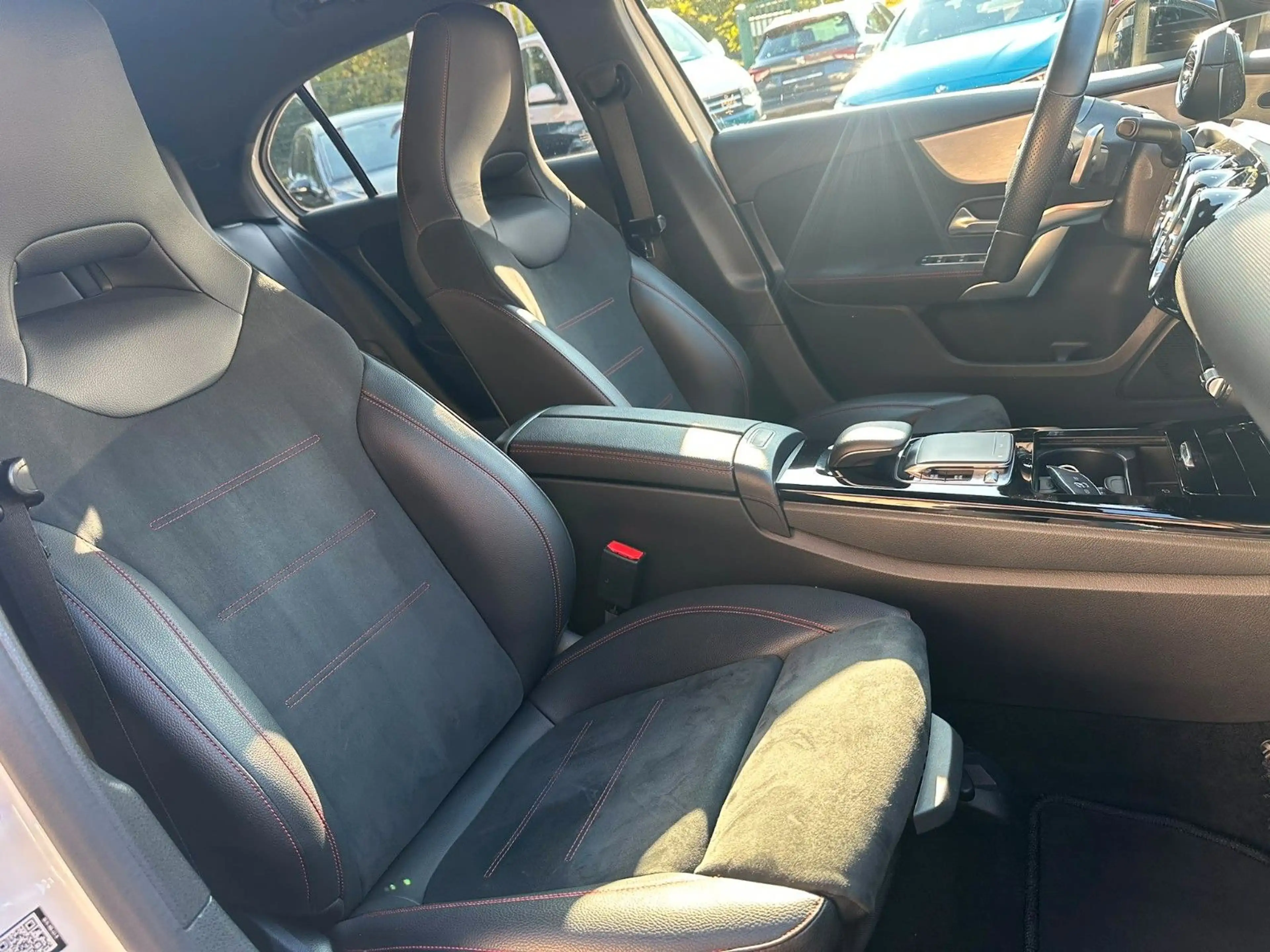 Mercedes-Benz A 250 AMG LINE*LED*VR*ALCAN*SITZHZ*MULTI-BEAM* — photo 9