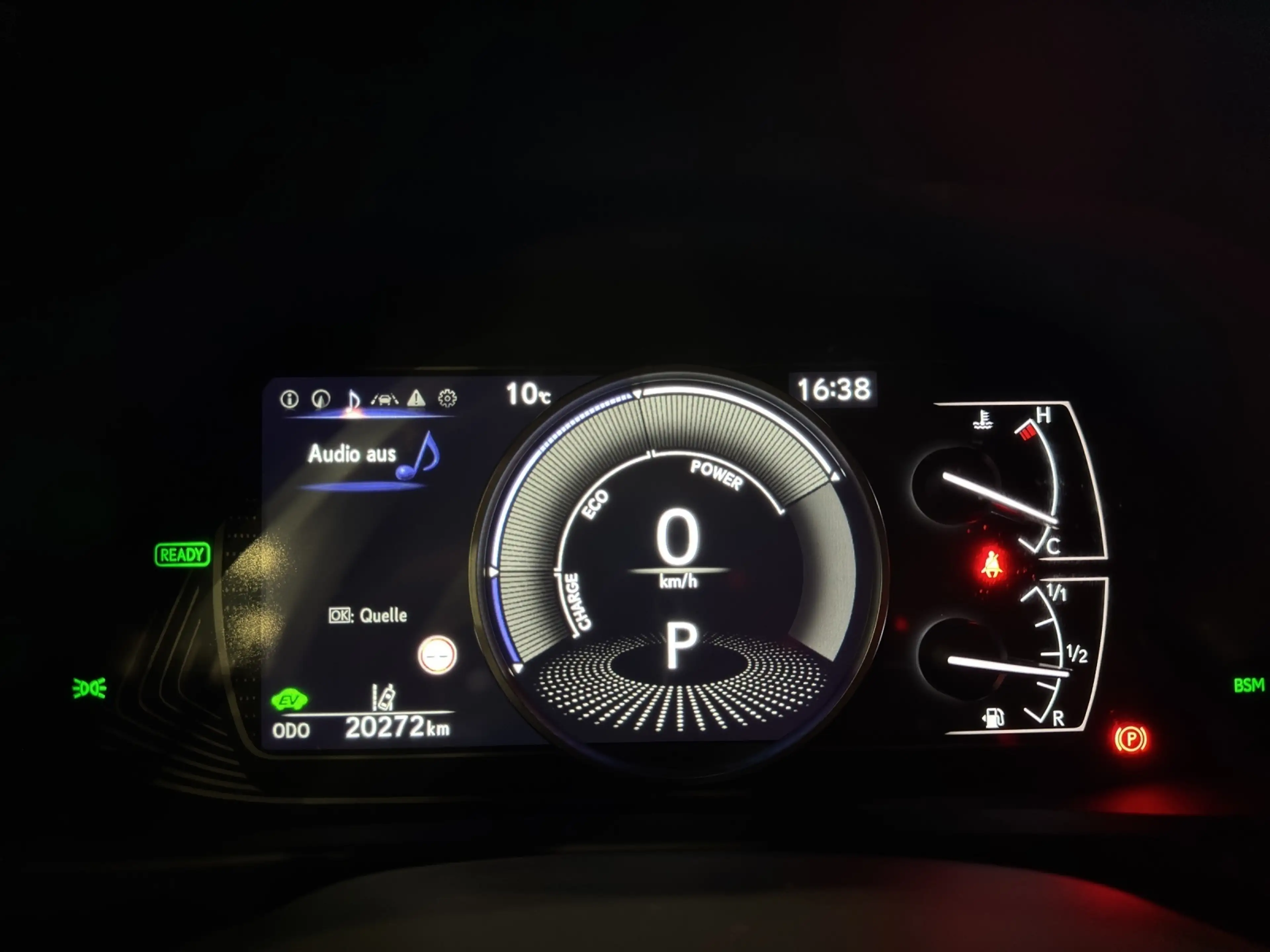 Lexus UX 250h 250 h F-Sport Design Allwetter — photo 11