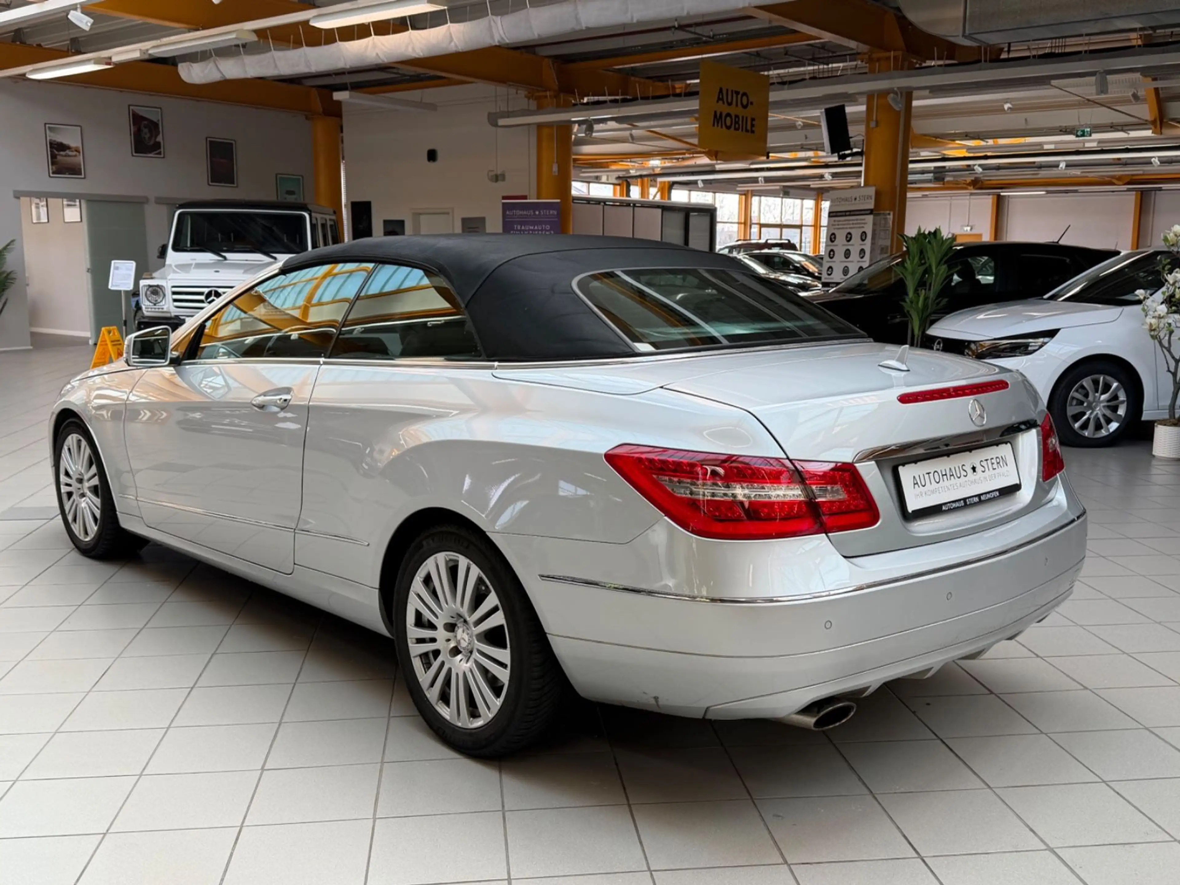 Mercedes-Benz E 250 CGI Cabrio|Navi|Airscarf|SHZ|PDC|Bi-Xenon — photo 7