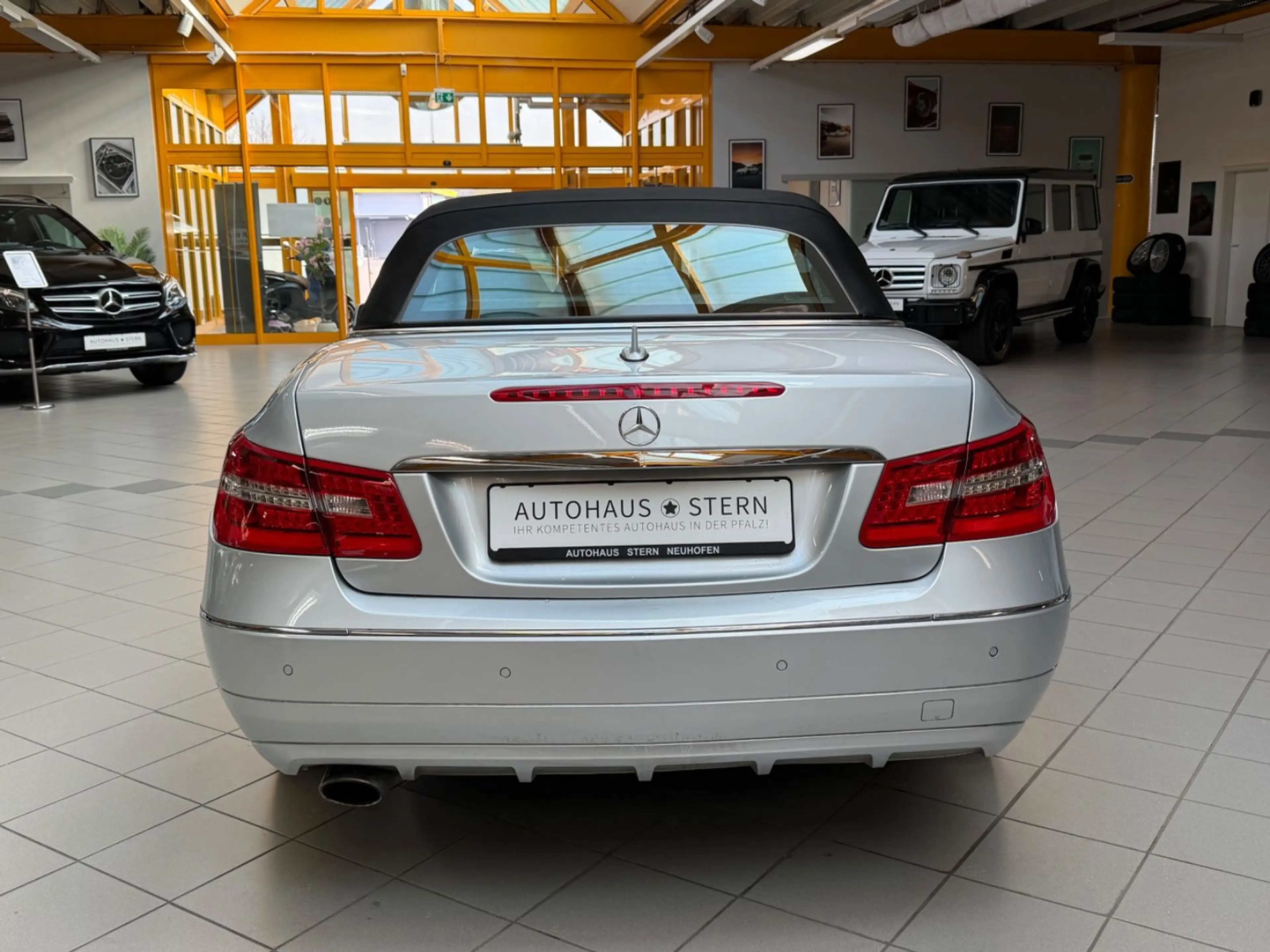 Mercedes-Benz E 250 CGI Cabrio|Navi|Airscarf|SHZ|PDC|Bi-Xenon — photo 9