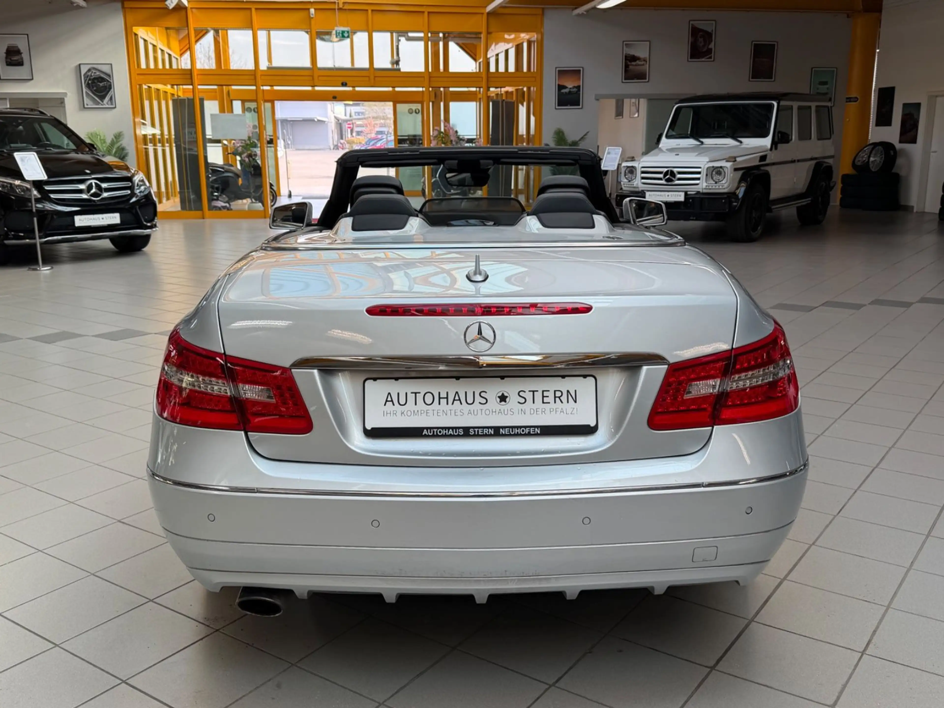 Mercedes-Benz E 250 CGI Cabrio|Navi|Airscarf|SHZ|PDC|Bi-Xenon — photo 8