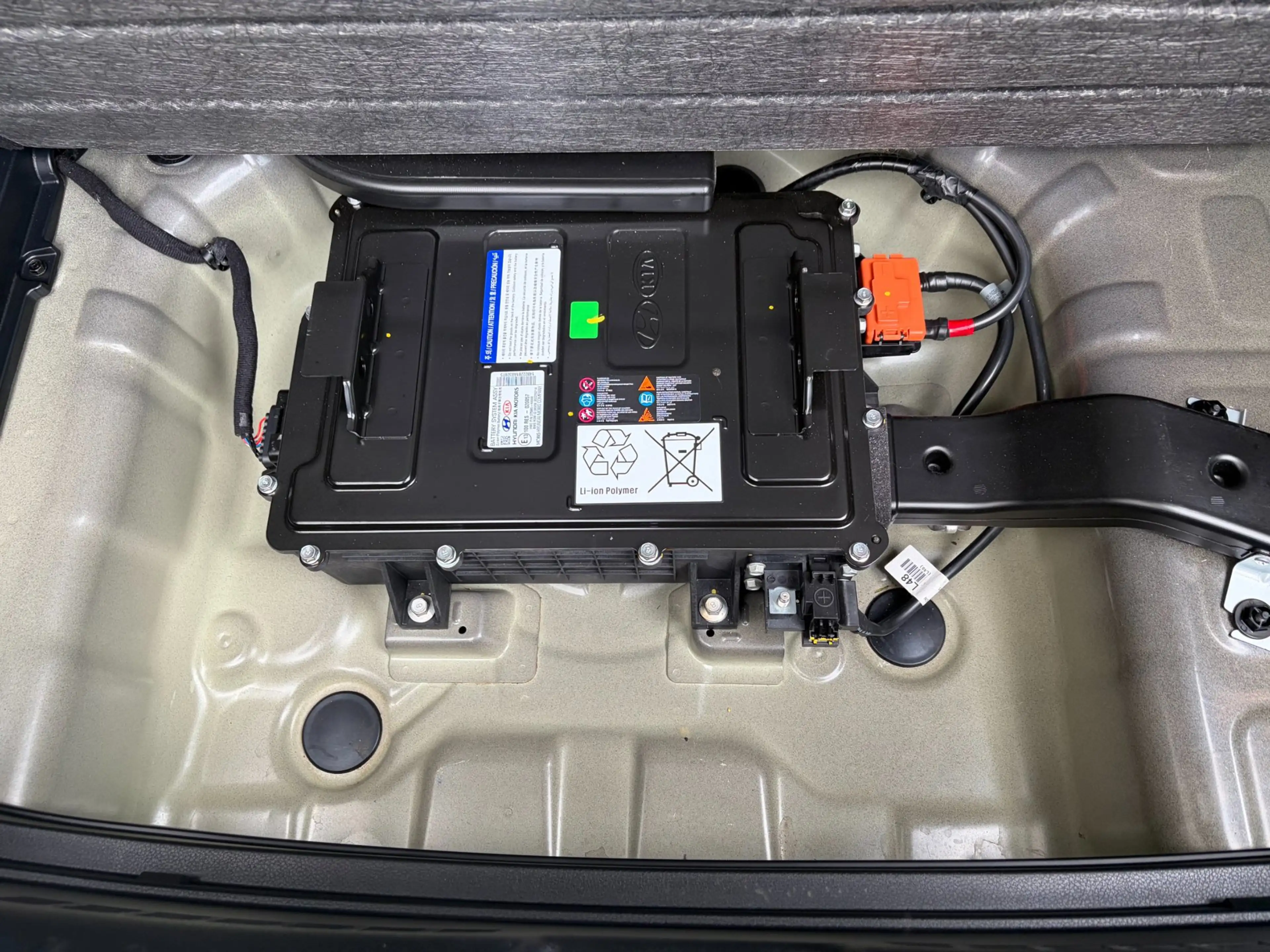 Kia Stonic 1.0 T-GDi MHEV DynamicPlusLine / Camera / Keyless — photo 8