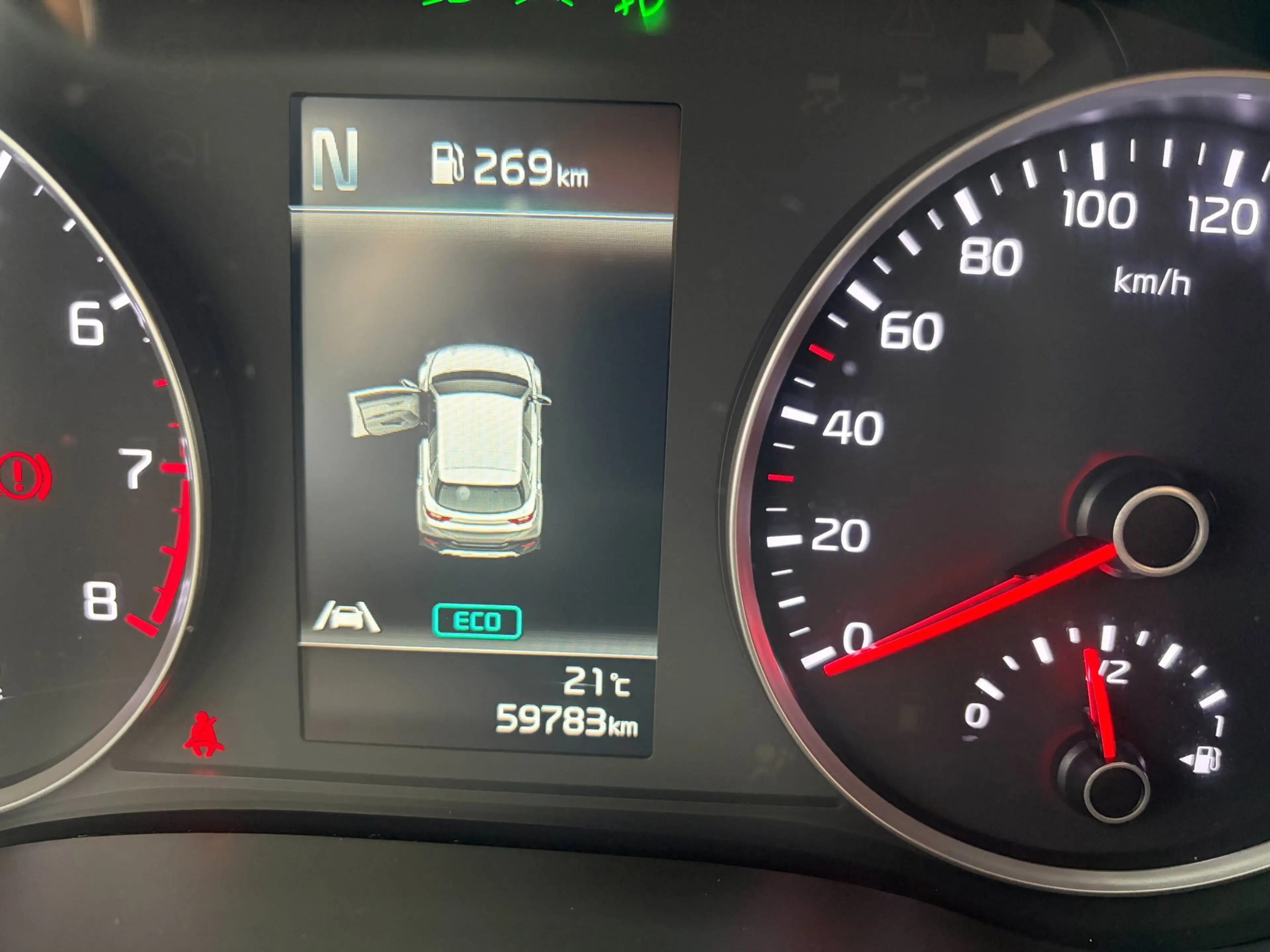Kia Stonic 1.0 T-GDi MHEV DynamicPlusLine / Camera / Keyless — photo 23