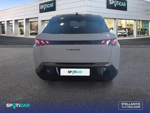Peugeot 3008 view 5