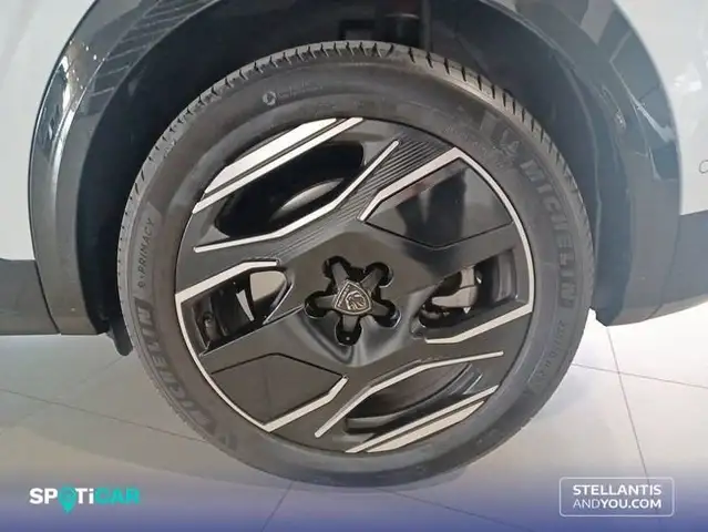 Peugeot 3008 view 11