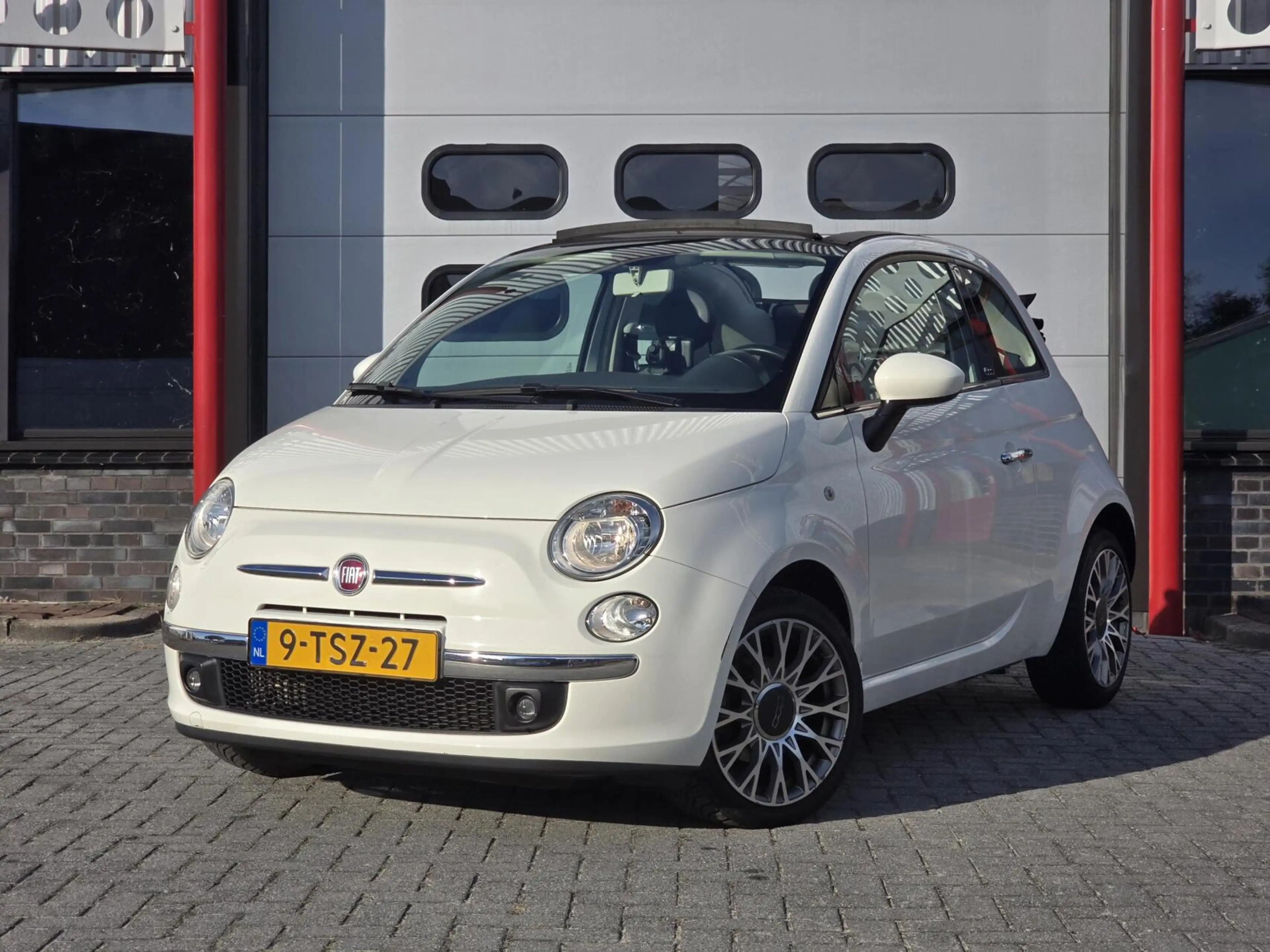 Fiat 500C 0.9 TwinAir Turbo Lounge — photo 12