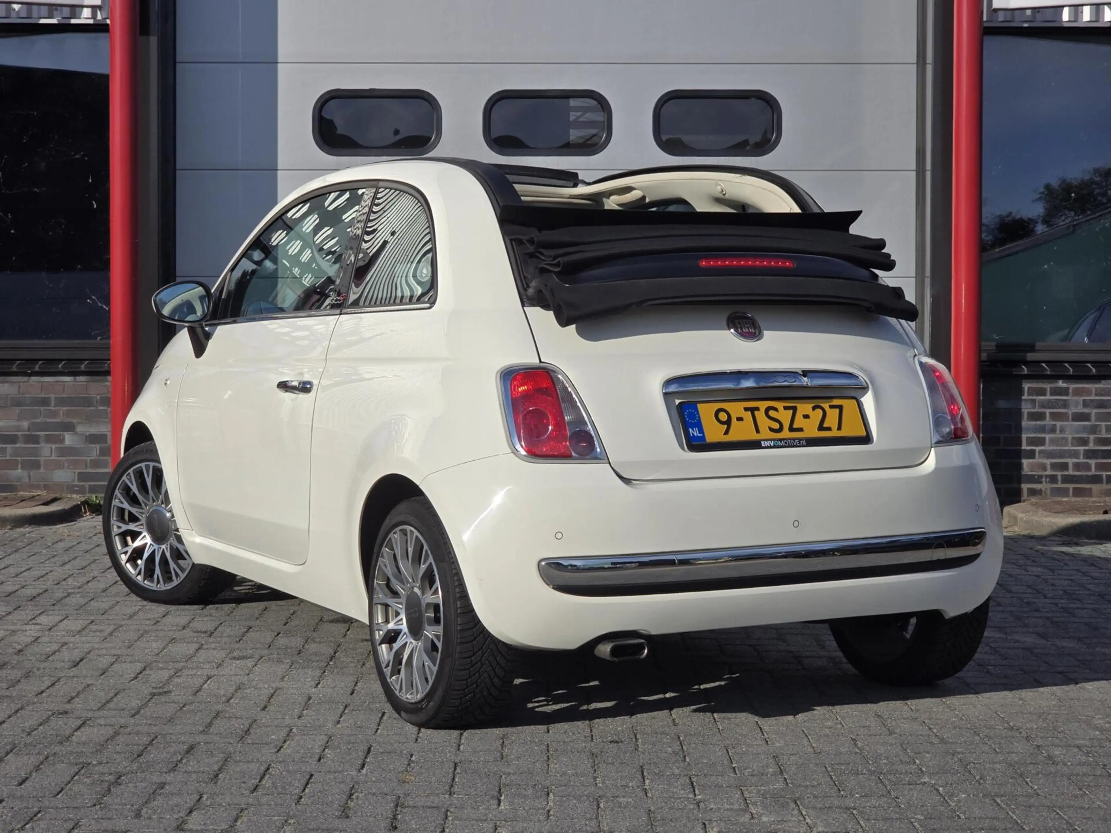 Fiat 500C 0.9 TwinAir Turbo Lounge — photo 2