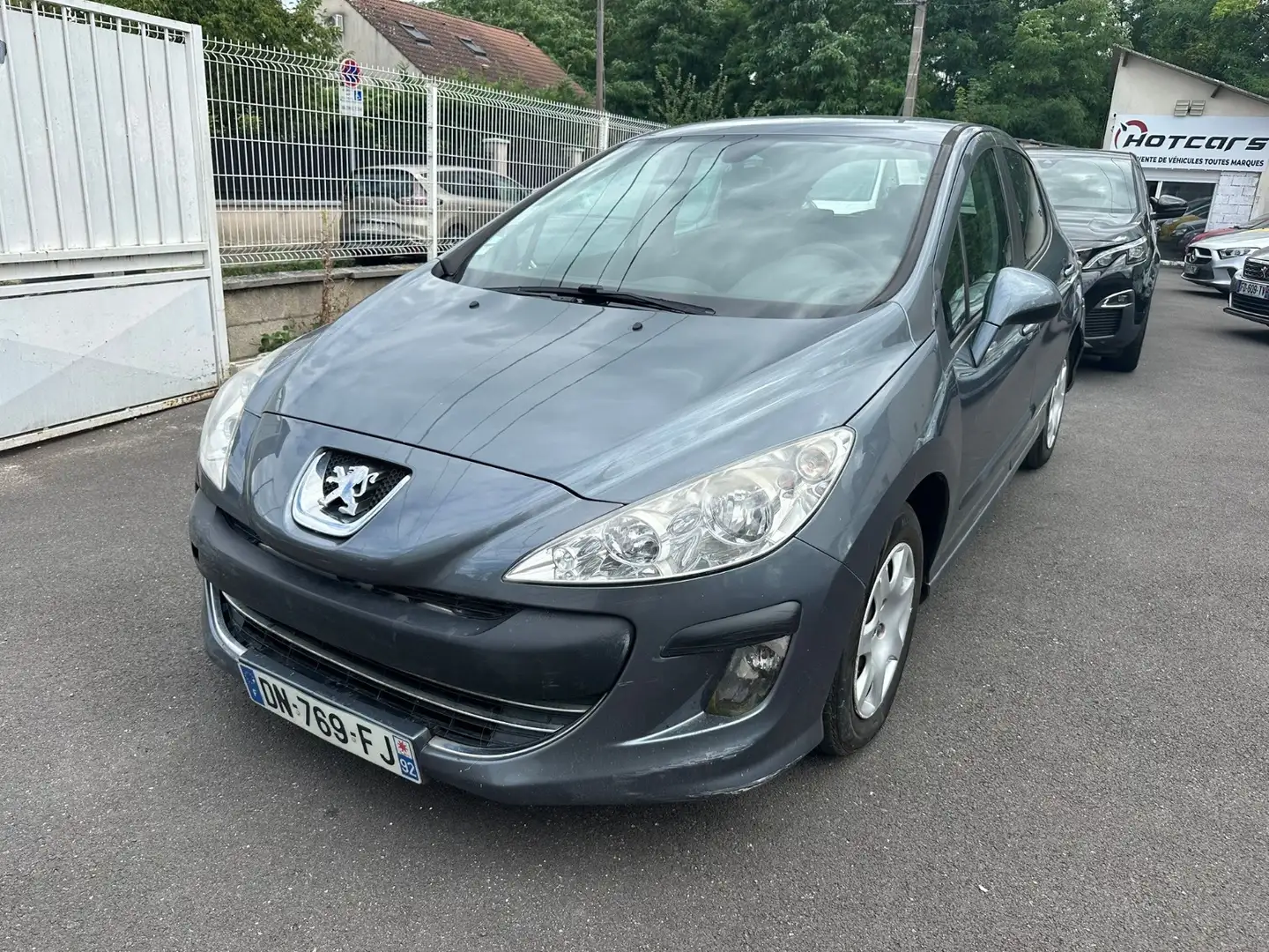Peugeot 308 Confort Gris - 1