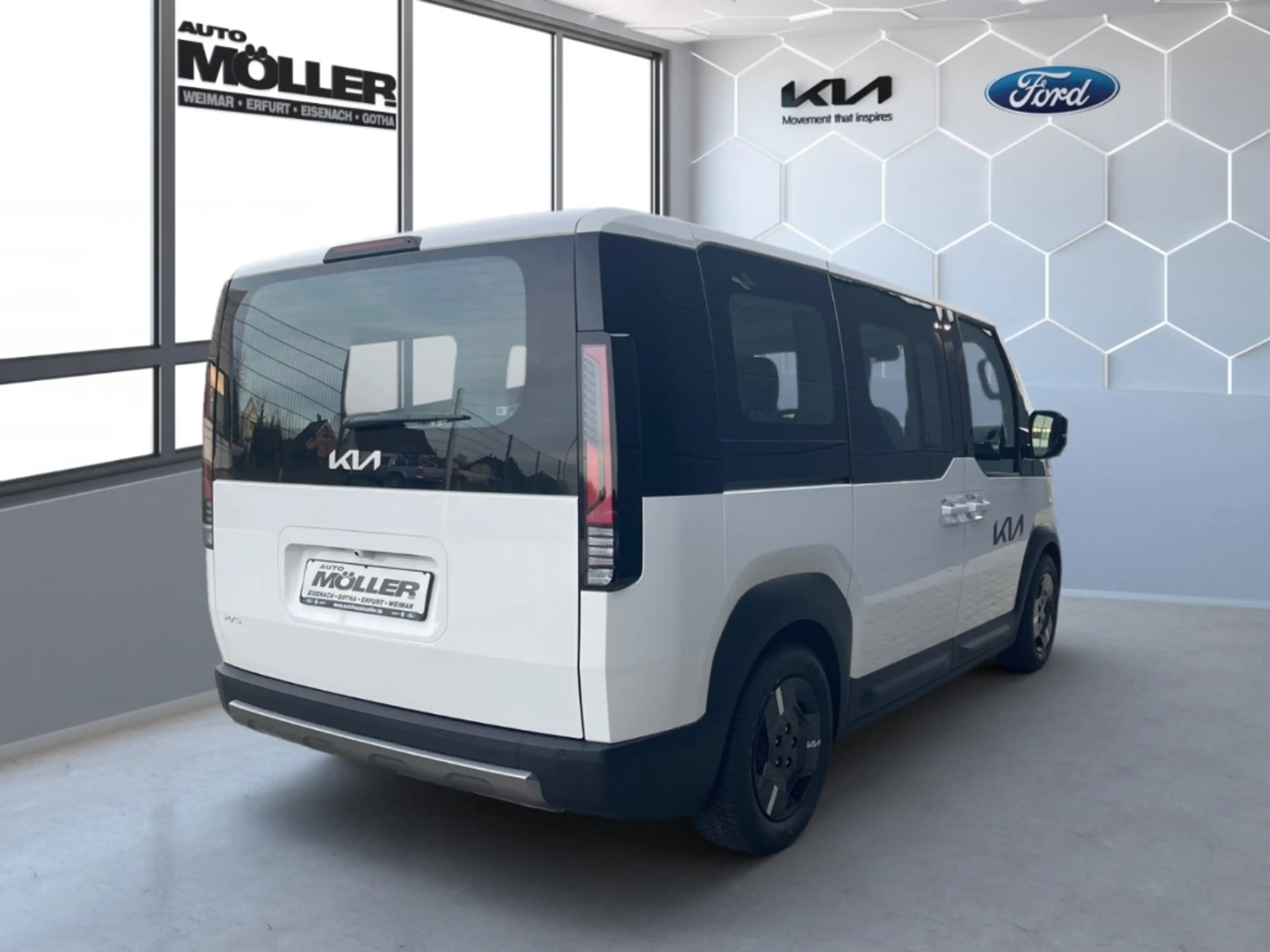Kia PV5 Passenger Passenger ELITE 71,2 kWh Power Smart Comfort Allwe — photo 3