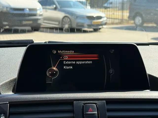 BMW 1 Series view 25
