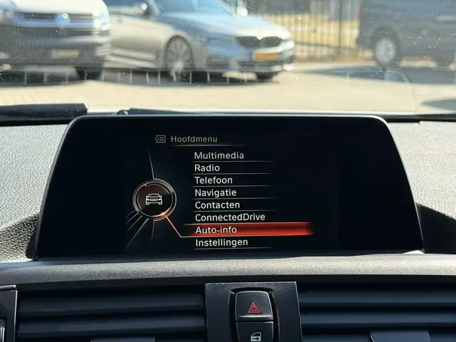 BMW 1 Series view 24