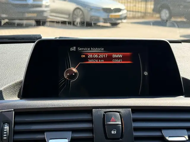 BMW 1 Series view 30