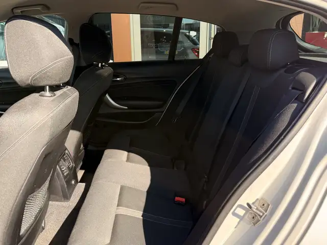 BMW 1 Series view 7