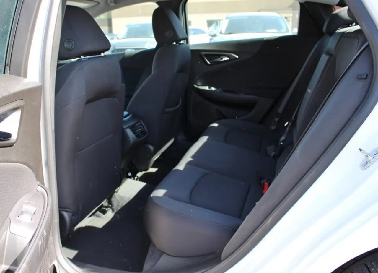 Chevrolet Malibu снимка Chevrolet Malibu
