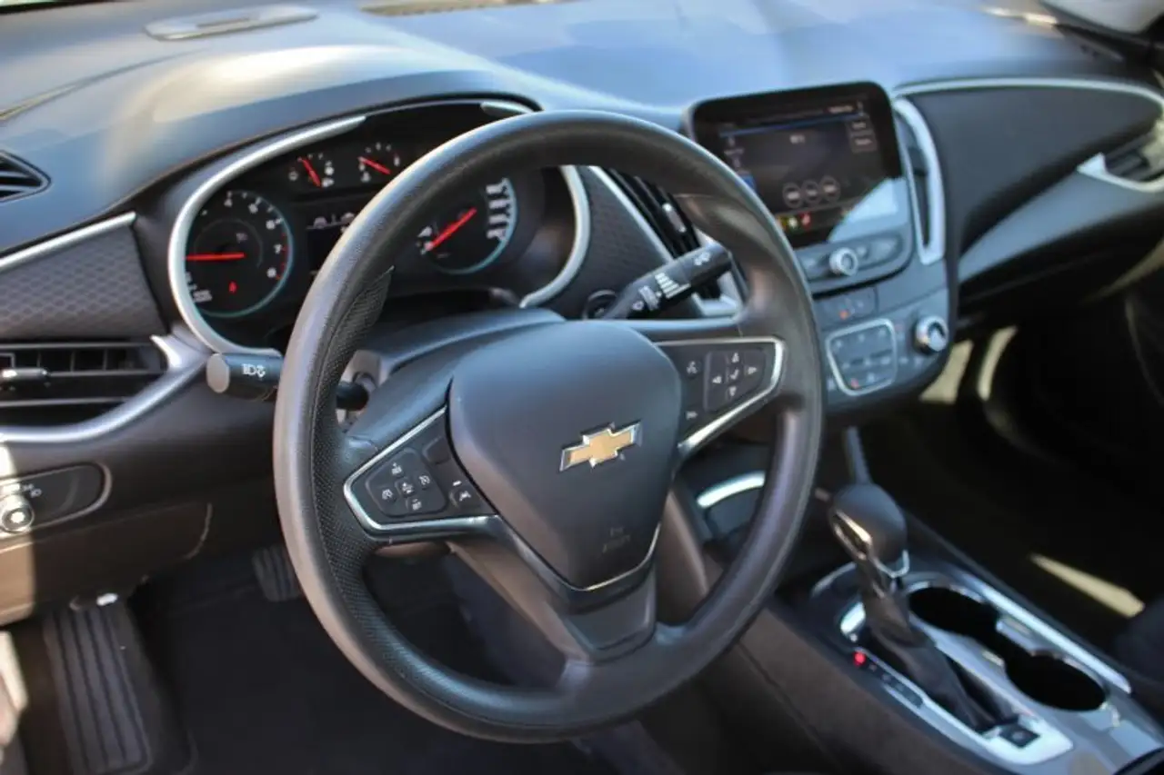 Chevrolet Malibu снимка Chevrolet Malibu