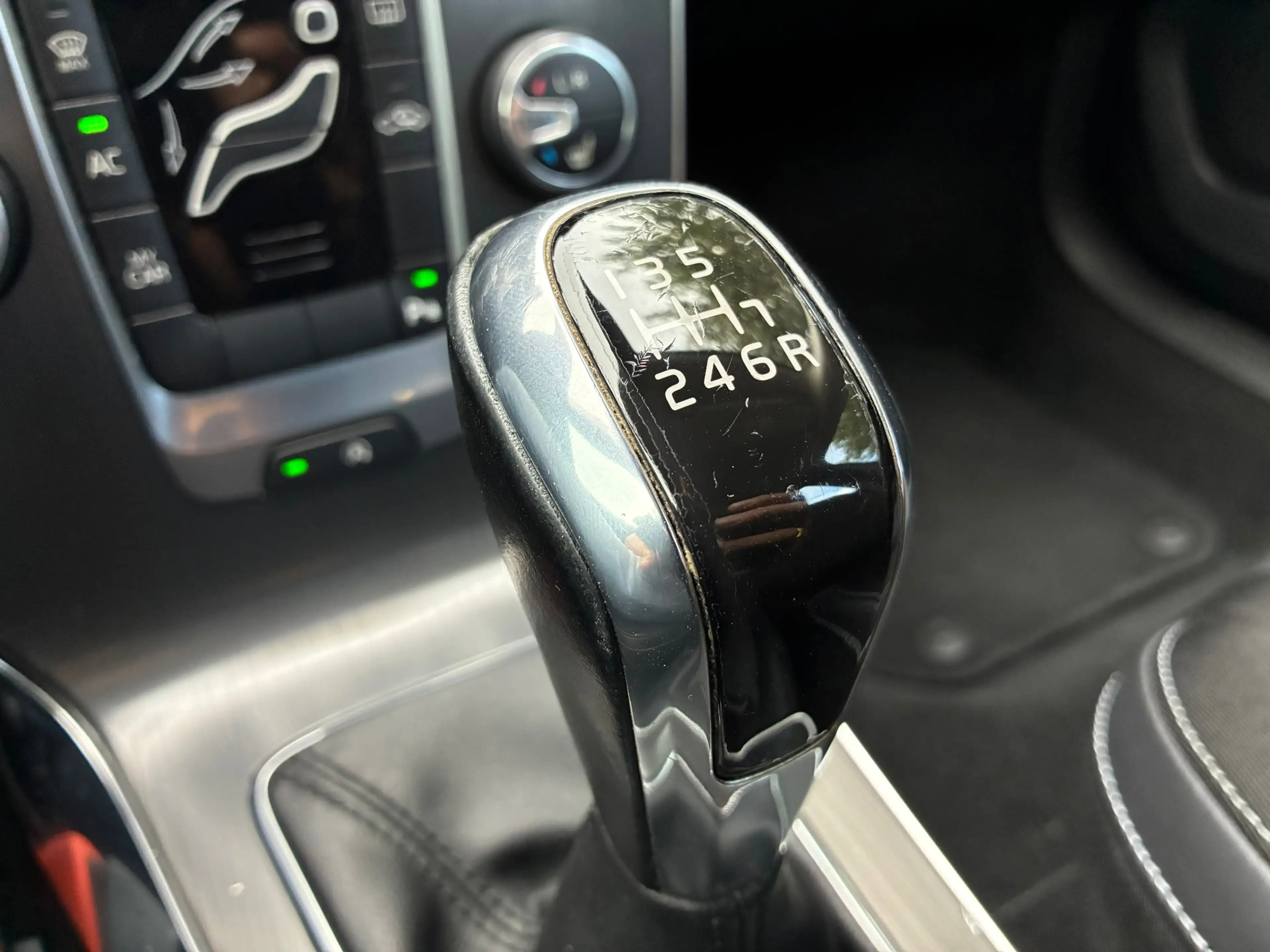 Volvo V40 2.0 T3 | Xenon + Clima + Navi nu €8.975,-!! — photo 14