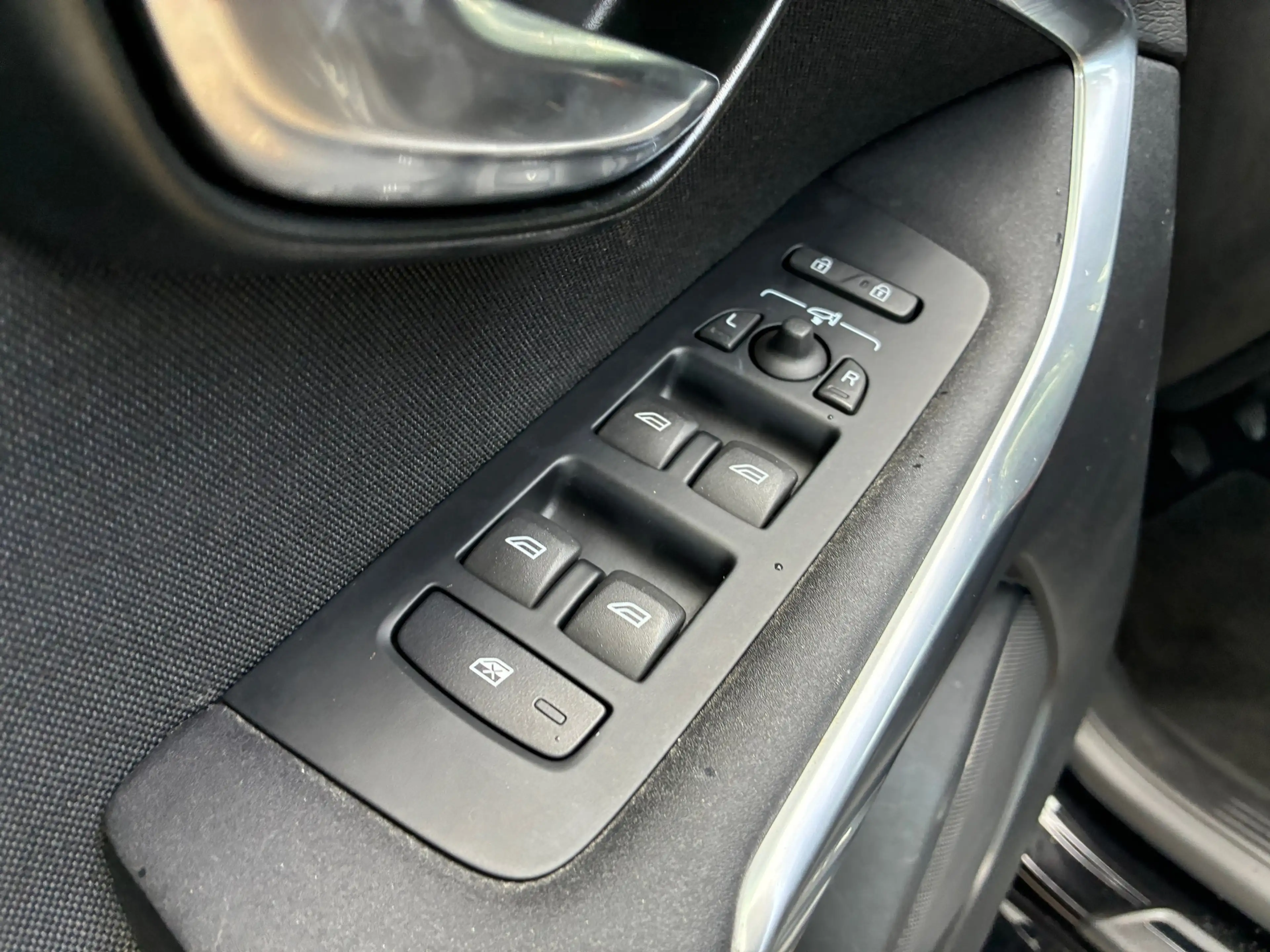 Volvo V40 2.0 T3 | Xenon + Clima + Navi nu €8.975,-!! — photo 12
