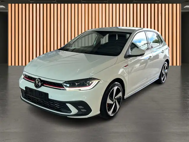 Volkswagen Polo view 2