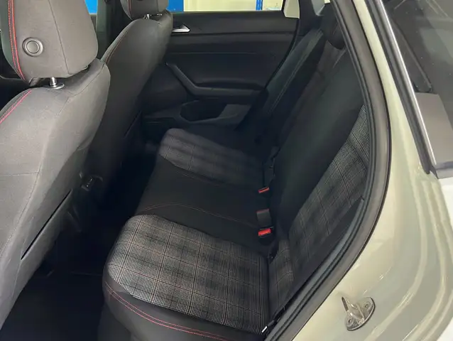 Volkswagen Polo view 14