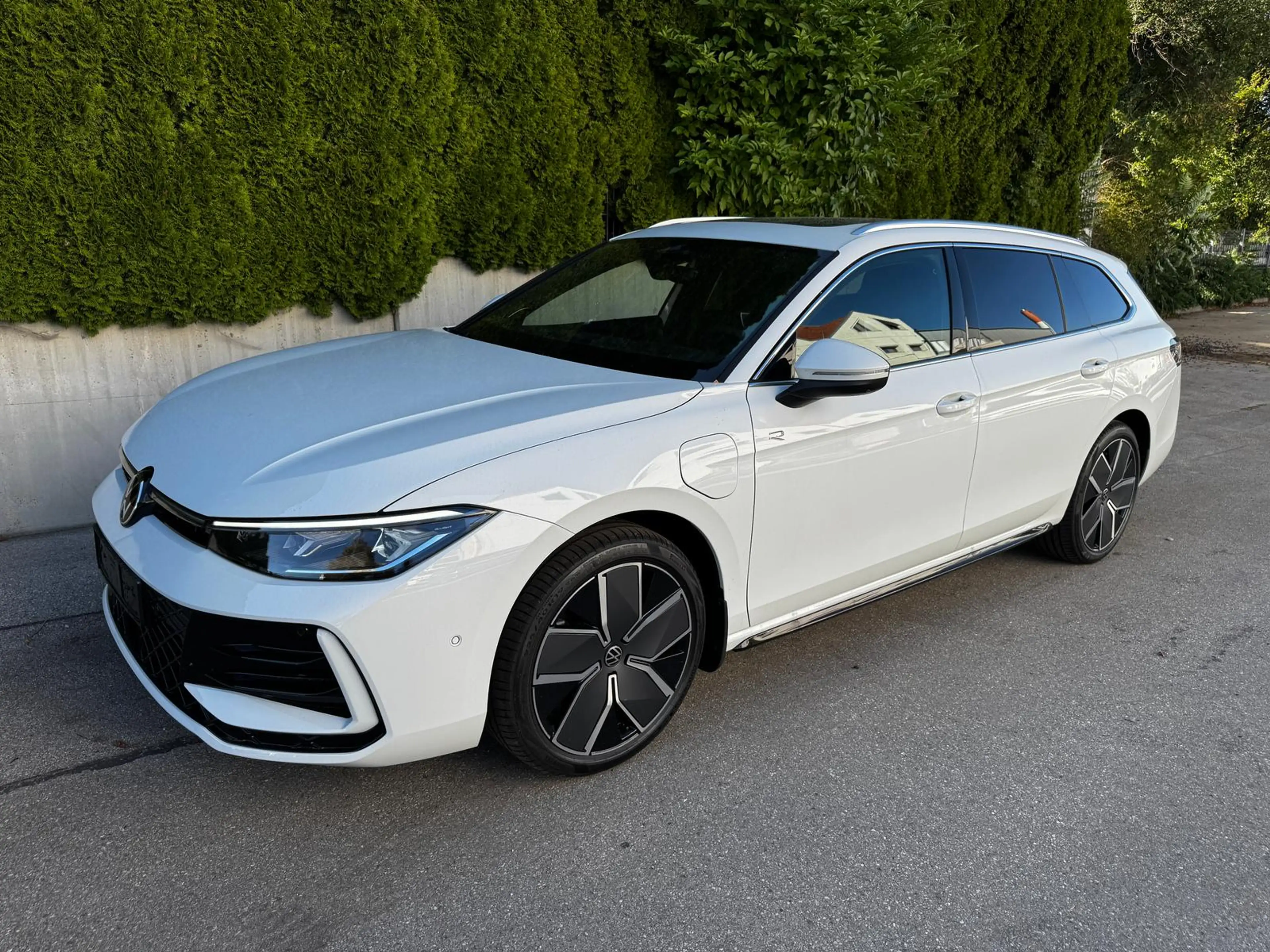 Volkswagen Passat Variant 1.5 TSI eHybrid R-line AHK 360