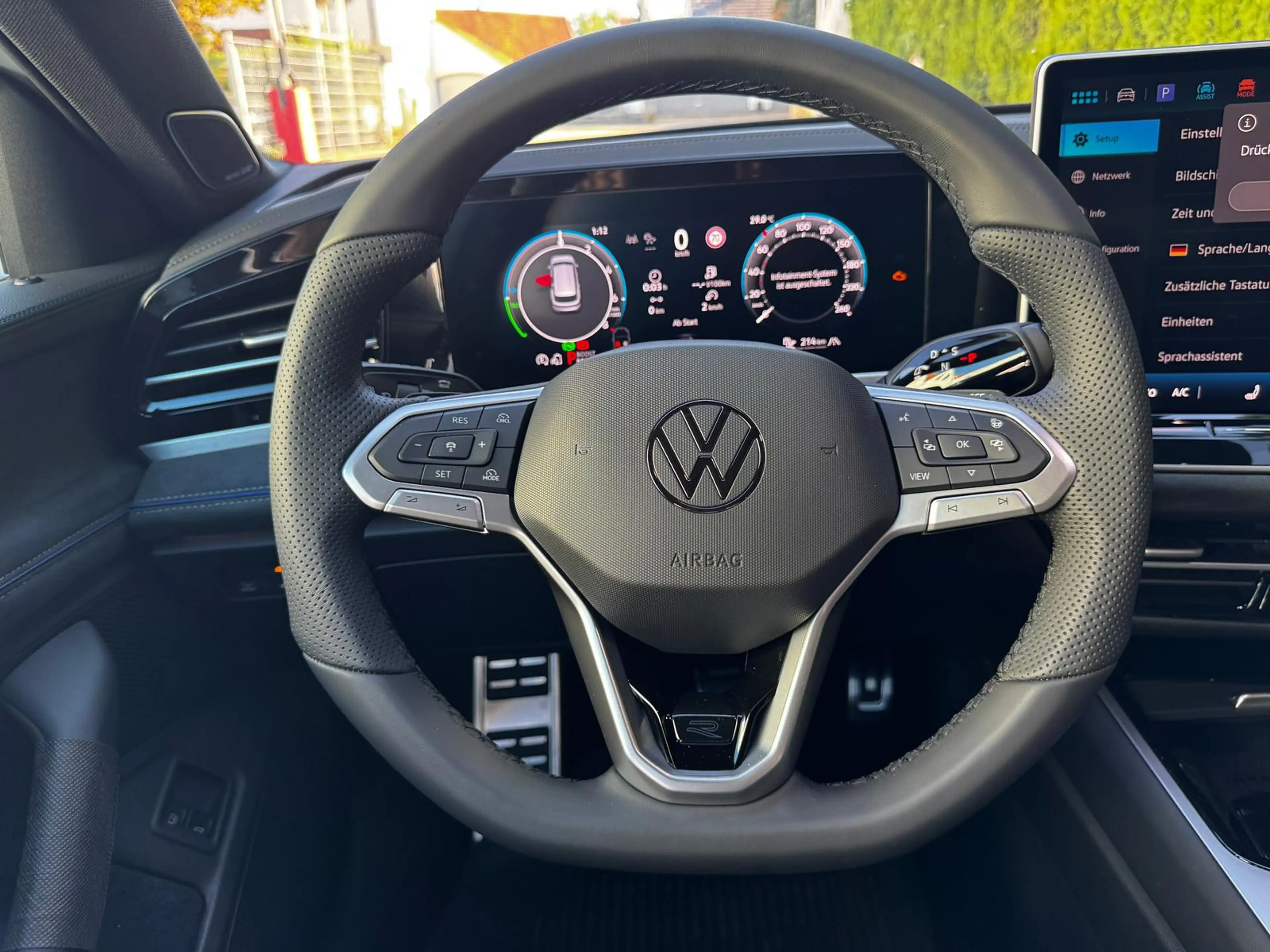 Volkswagen Passat Variant 1.5 TSI eHybrid R-line AHK 360 — photo 6