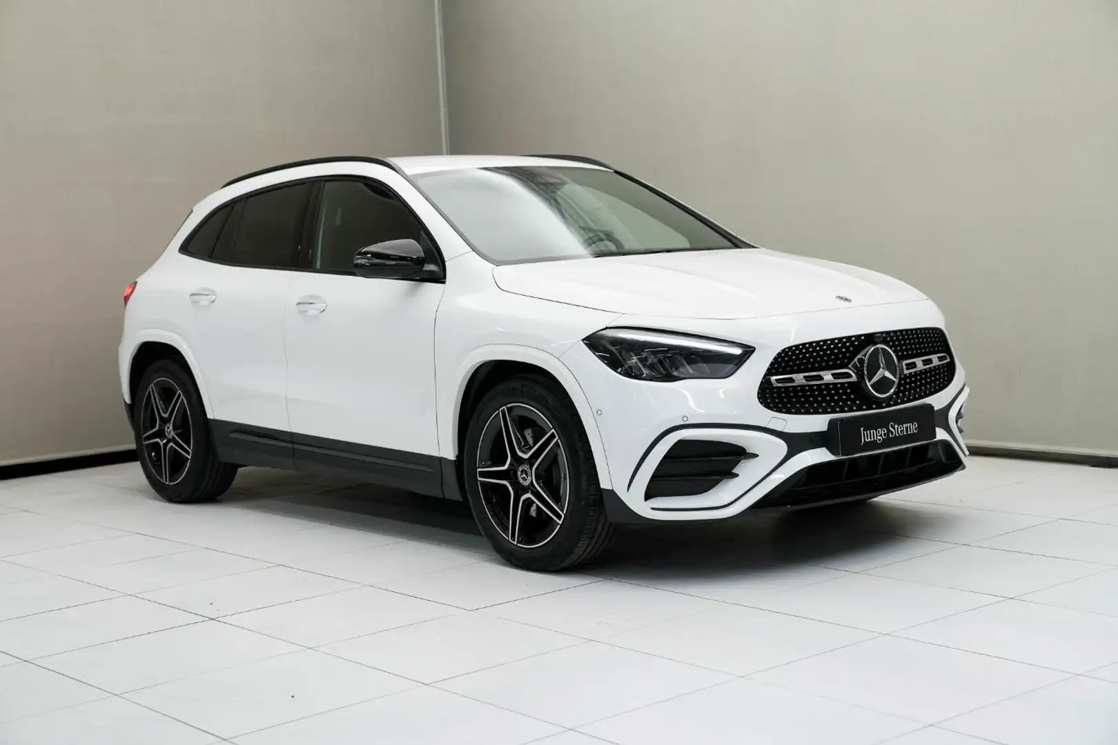 Mercedes-Benz GLA 200 d 4MATIC Österreich-Edition W-Paket Navi Weiß - 2