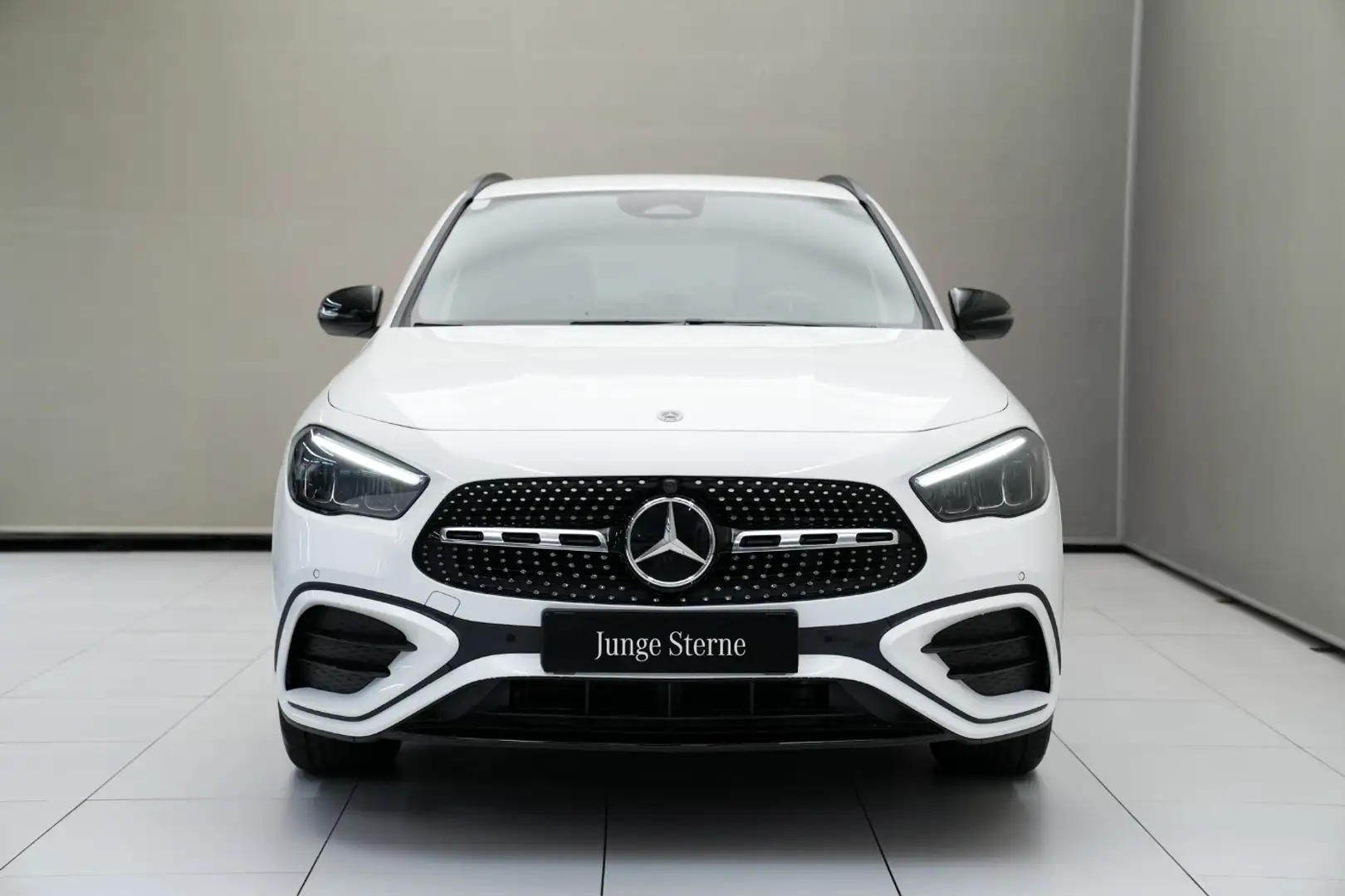 Mercedes-Benz GLA 200 d 4MATIC Österreich-Edition W-Paket Navi Weiß - 2