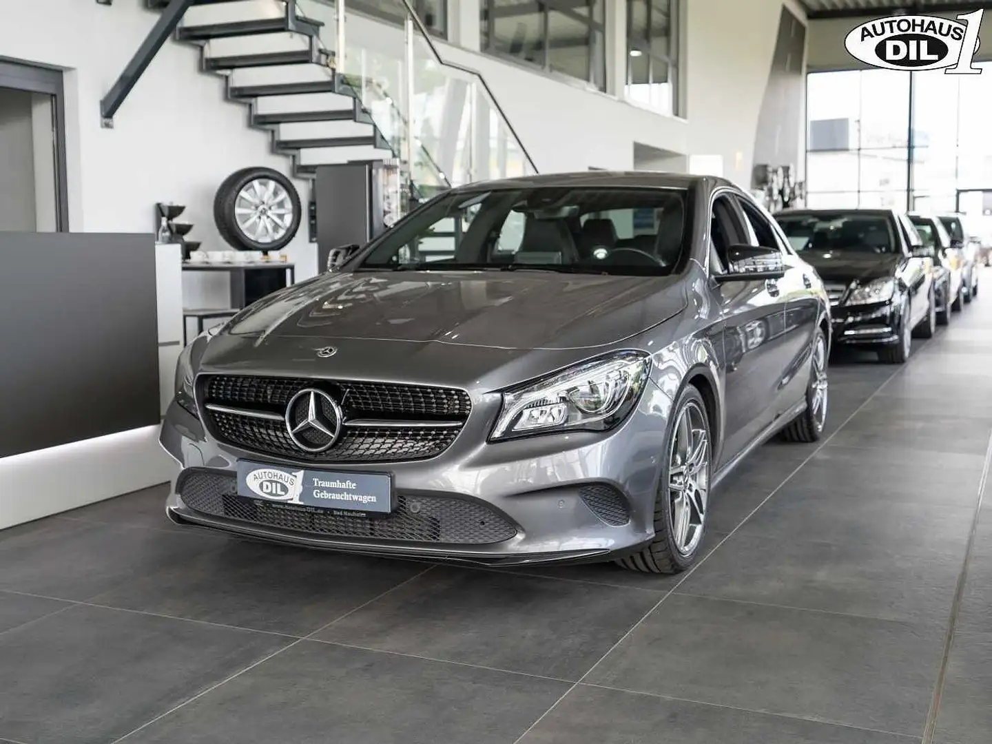 Mercedes-Benz CLA 180 Urban *R-KAMERA*LED*CAMTRONIC* Grau - 2