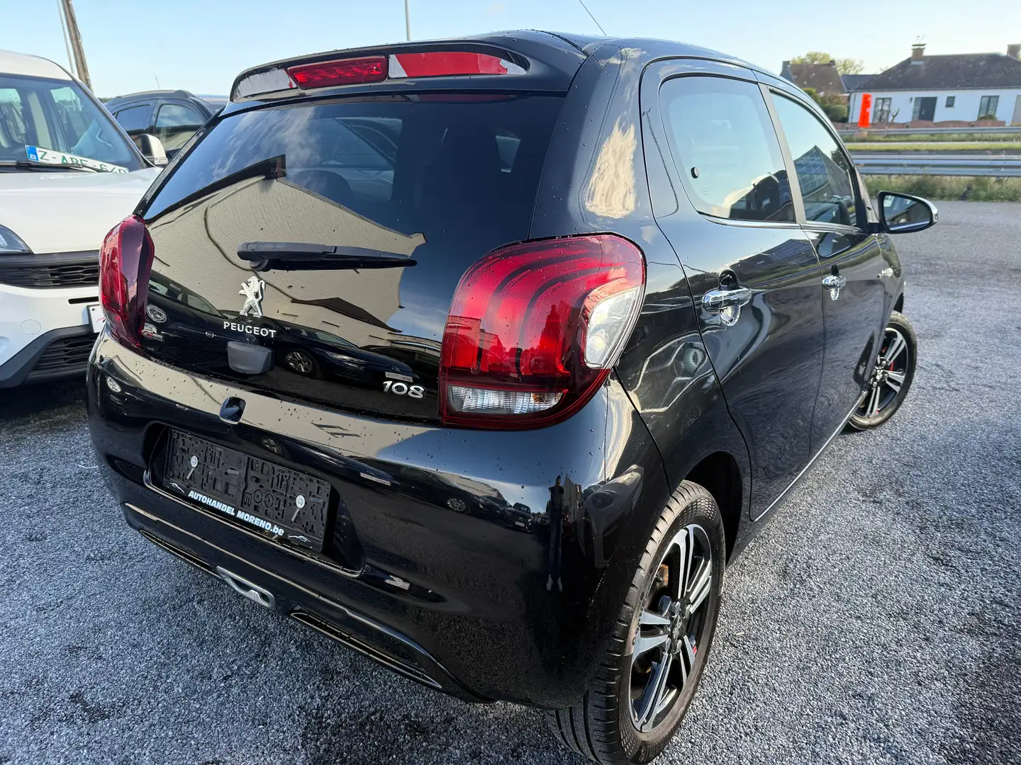 Peugeot 108 108 Allure gt line navi camera 12 M waarborg Schwarz - 2