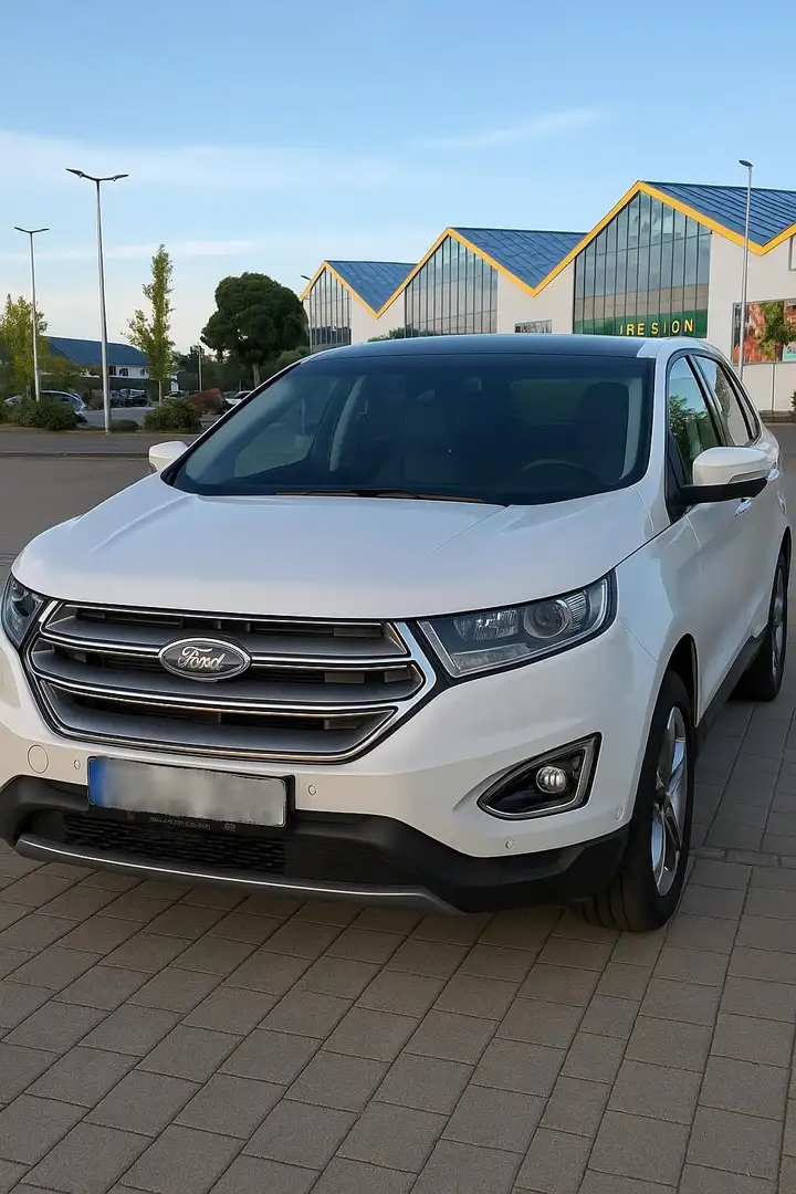 Ford Edge Titanium 4x4 Weiß - 1