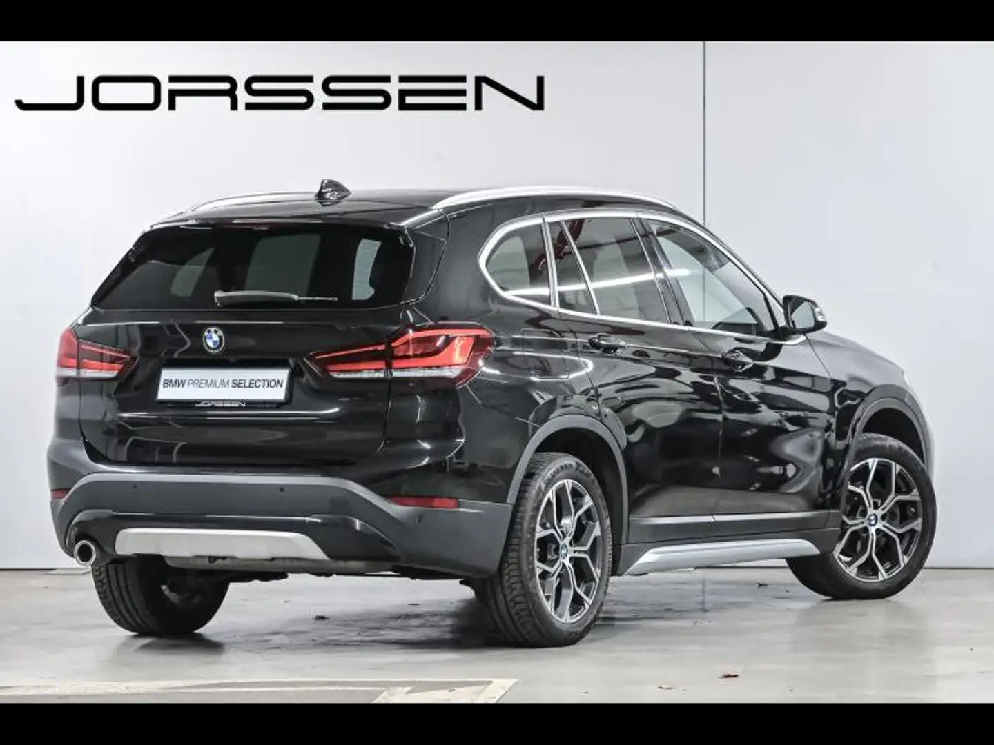 BMW X1 sDrive 18i Schwarz - 2