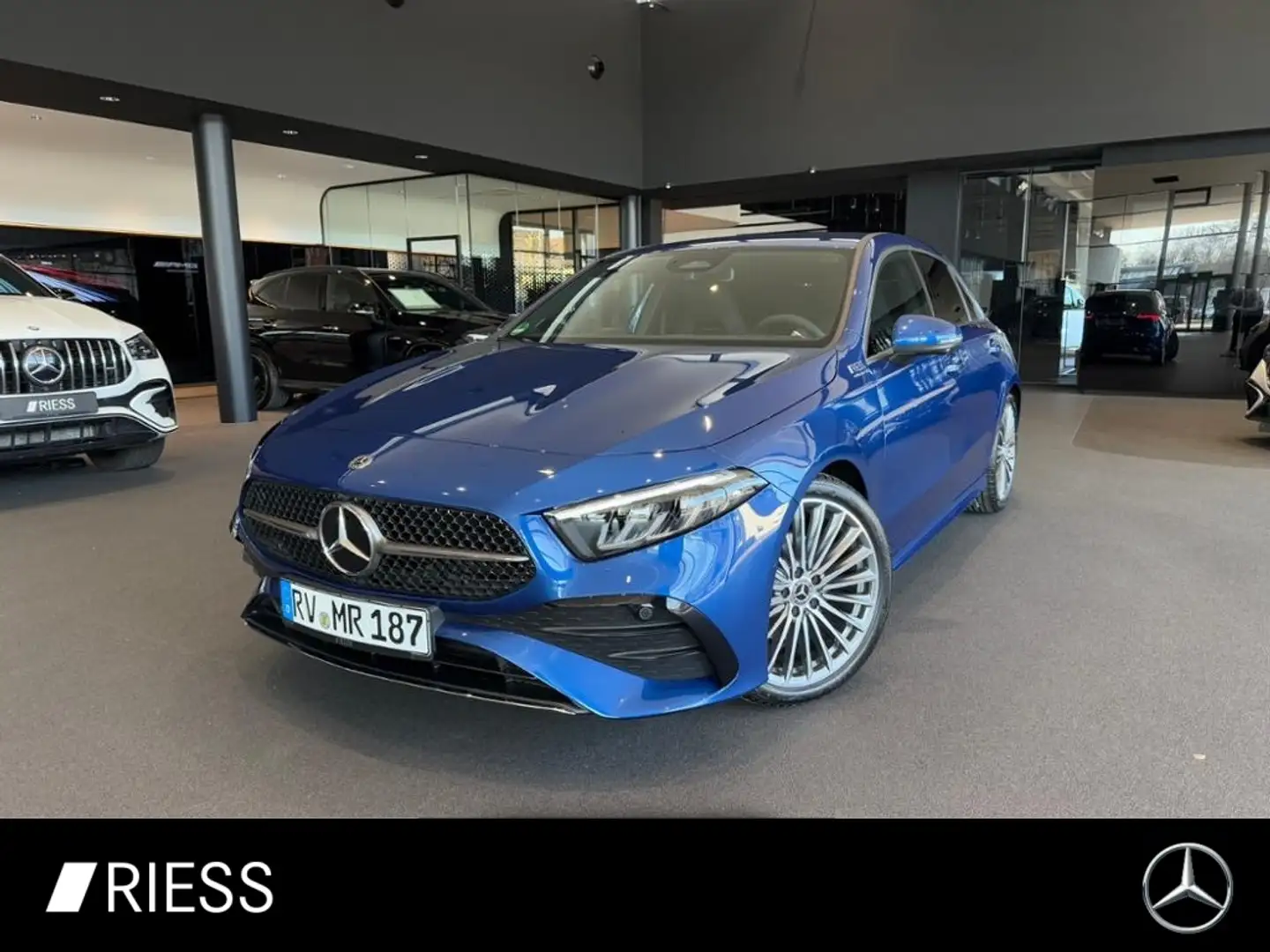 Mercedes-Benz A 200 d AMG+LED+TOTWKL+KEYLESS GO+360°+WINTERPKT Blau - 1