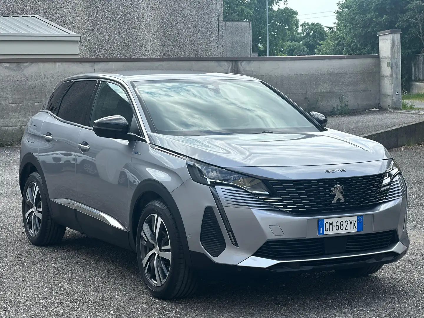 Peugeot 3008 1.6 hybrid phev Allure Pack 225cv e-eat8 Сірий - 1