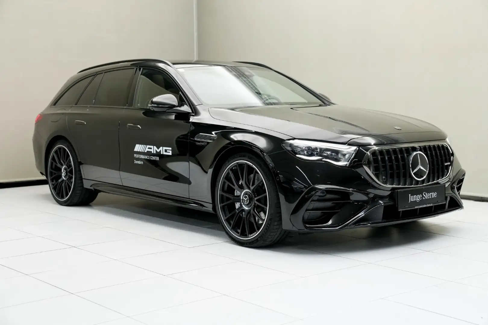 Mercedes-Benz E 53 AMG AMG E 53 Hybrid 4MATIC+ T-Modell Pano Schwarz - 2