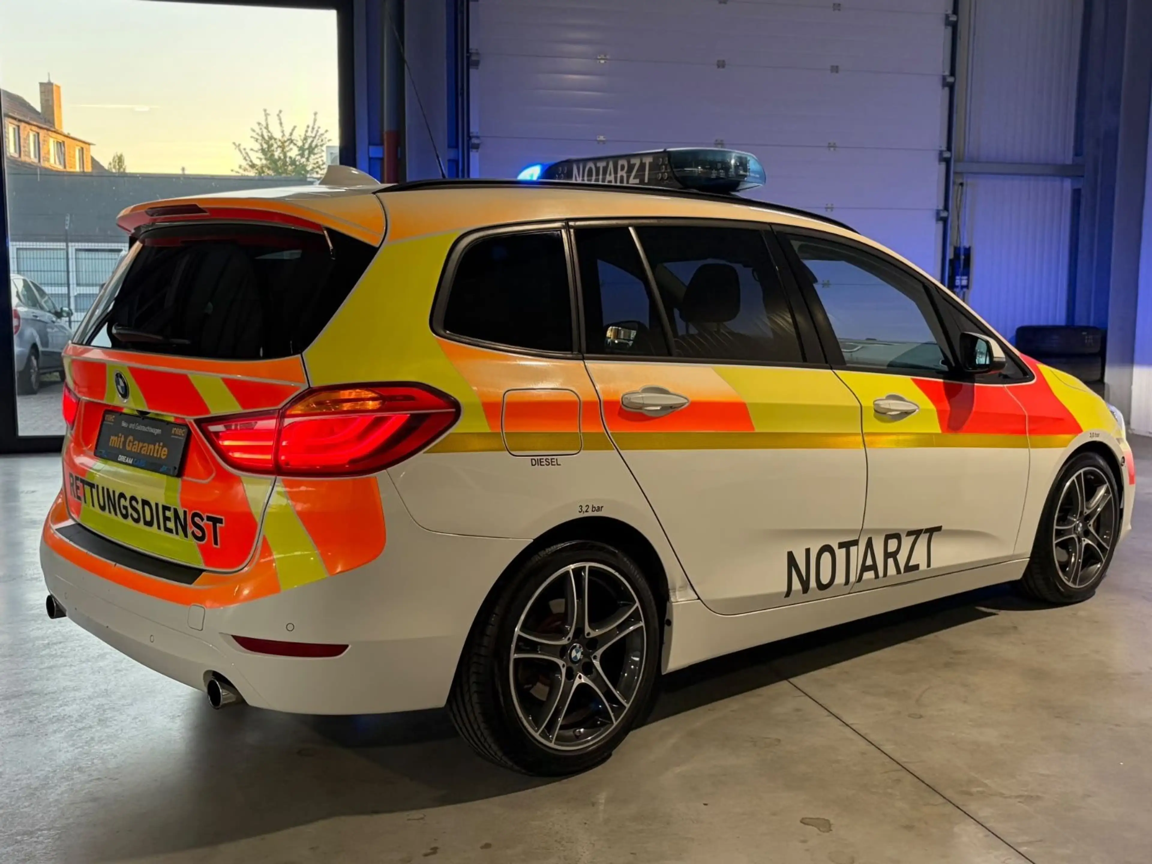 BMW 220 Gran Tourer 220 d xDrive/4x4 ALLRAD*NEF NOTARZT — photo 4