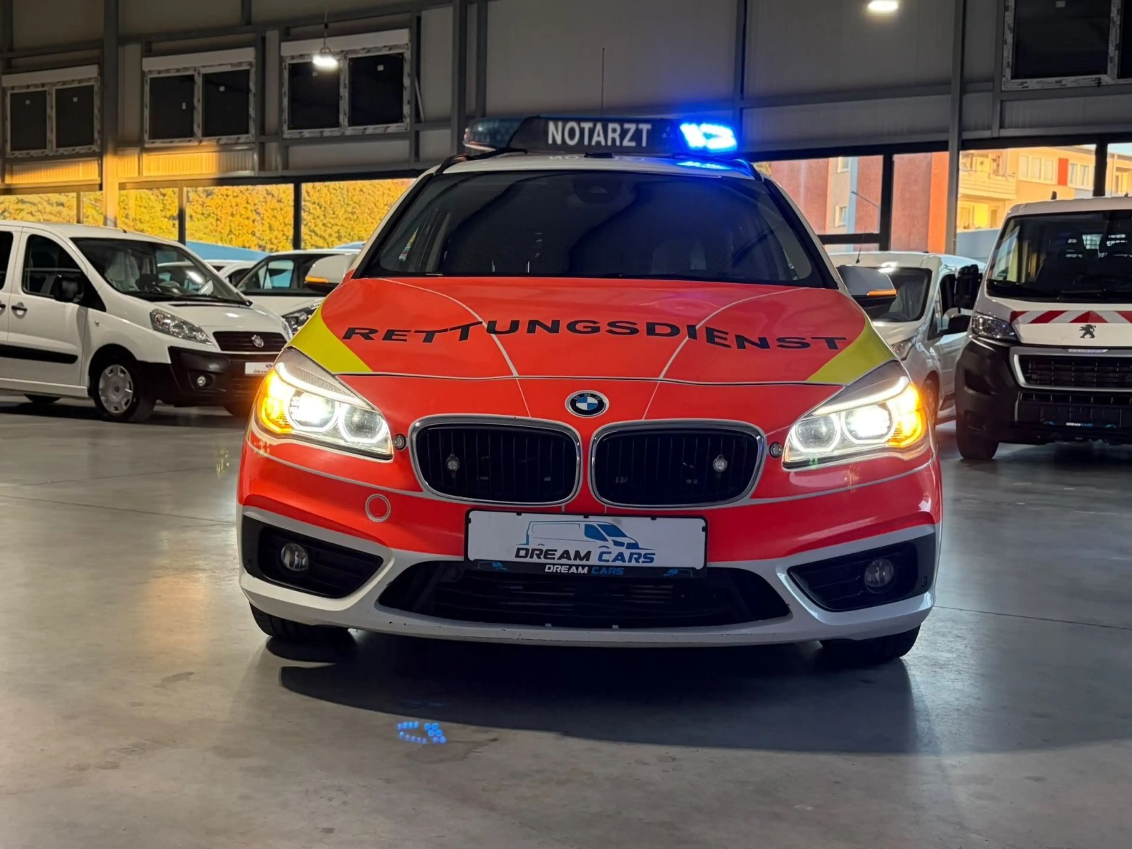 BMW 220 Gran Tourer 220 d xDrive/4x4 ALLRAD*NEF NOTARZT — photo 8
