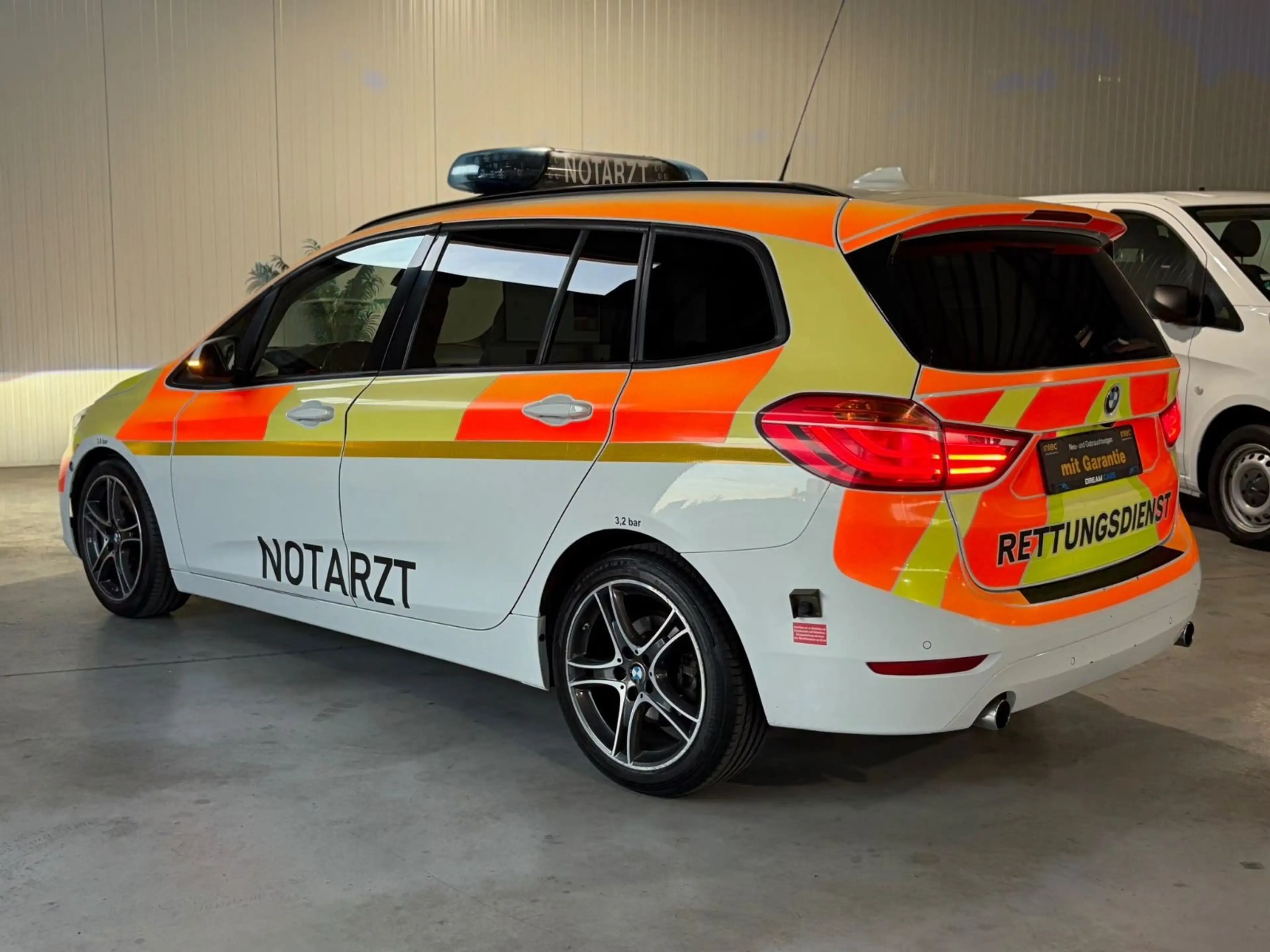 BMW 220 Gran Tourer 220 d xDrive/4x4 ALLRAD*NEF NOTARZT — photo 5