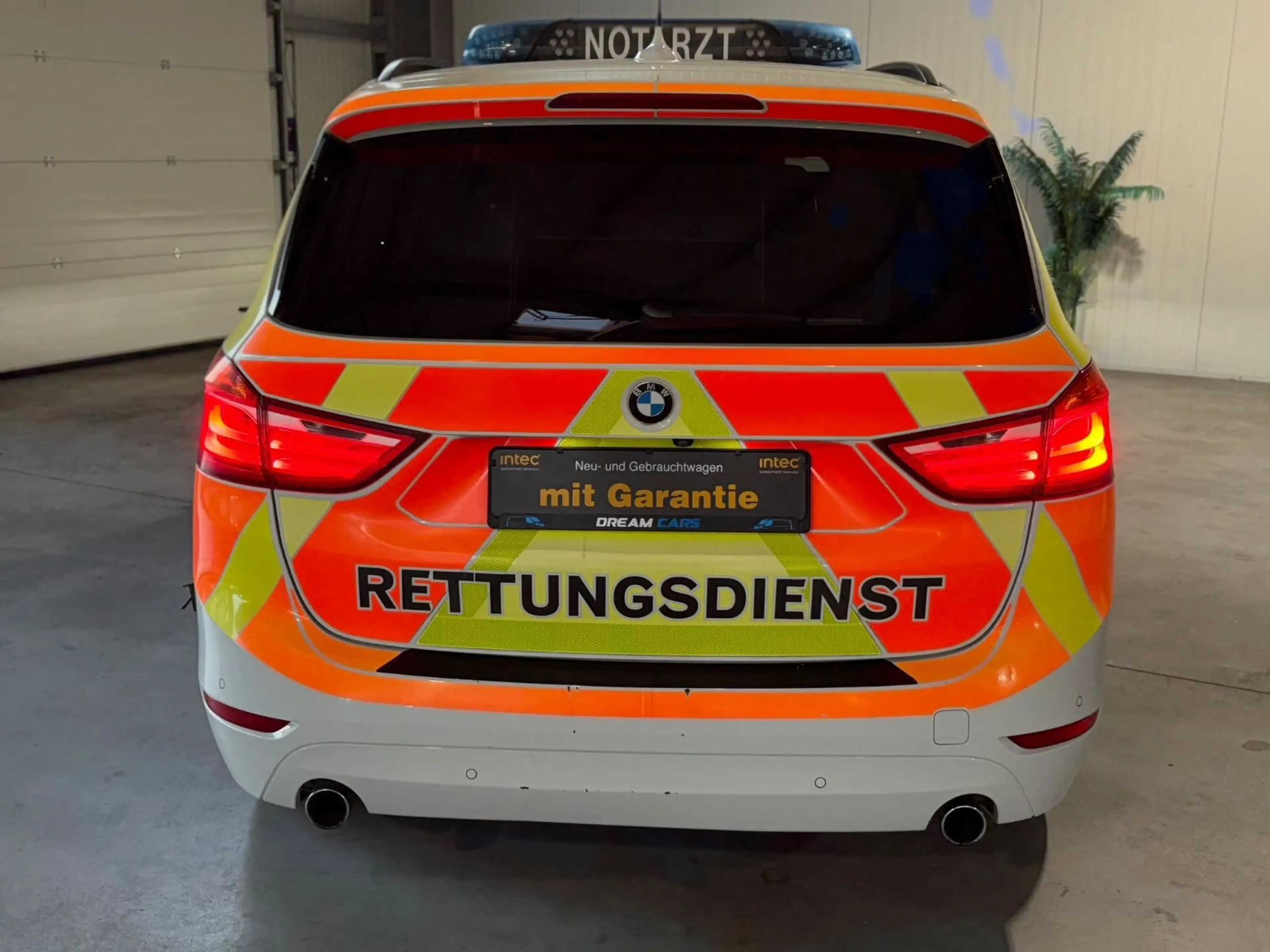 BMW 220 Gran Tourer 220 d xDrive/4x4 ALLRAD*NEF NOTARZT — photo 9