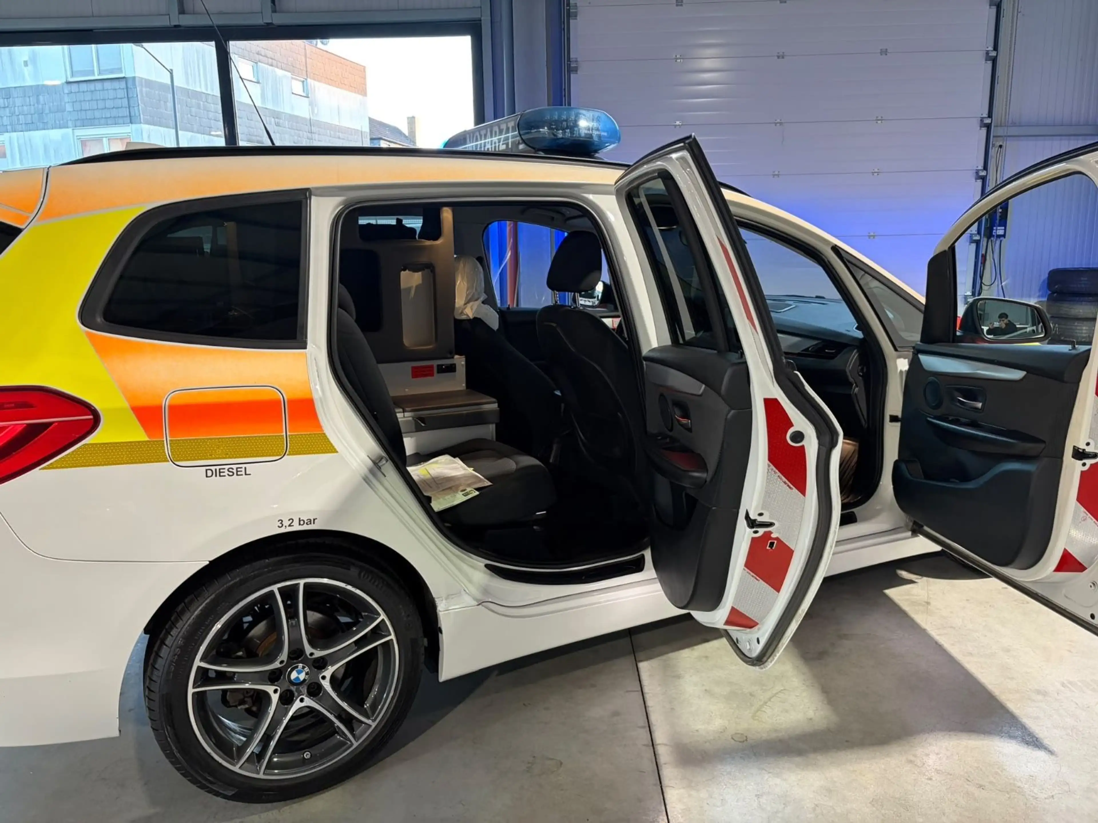 BMW 220 Gran Tourer 220 d xDrive/4x4 ALLRAD*NEF NOTARZT — photo 10